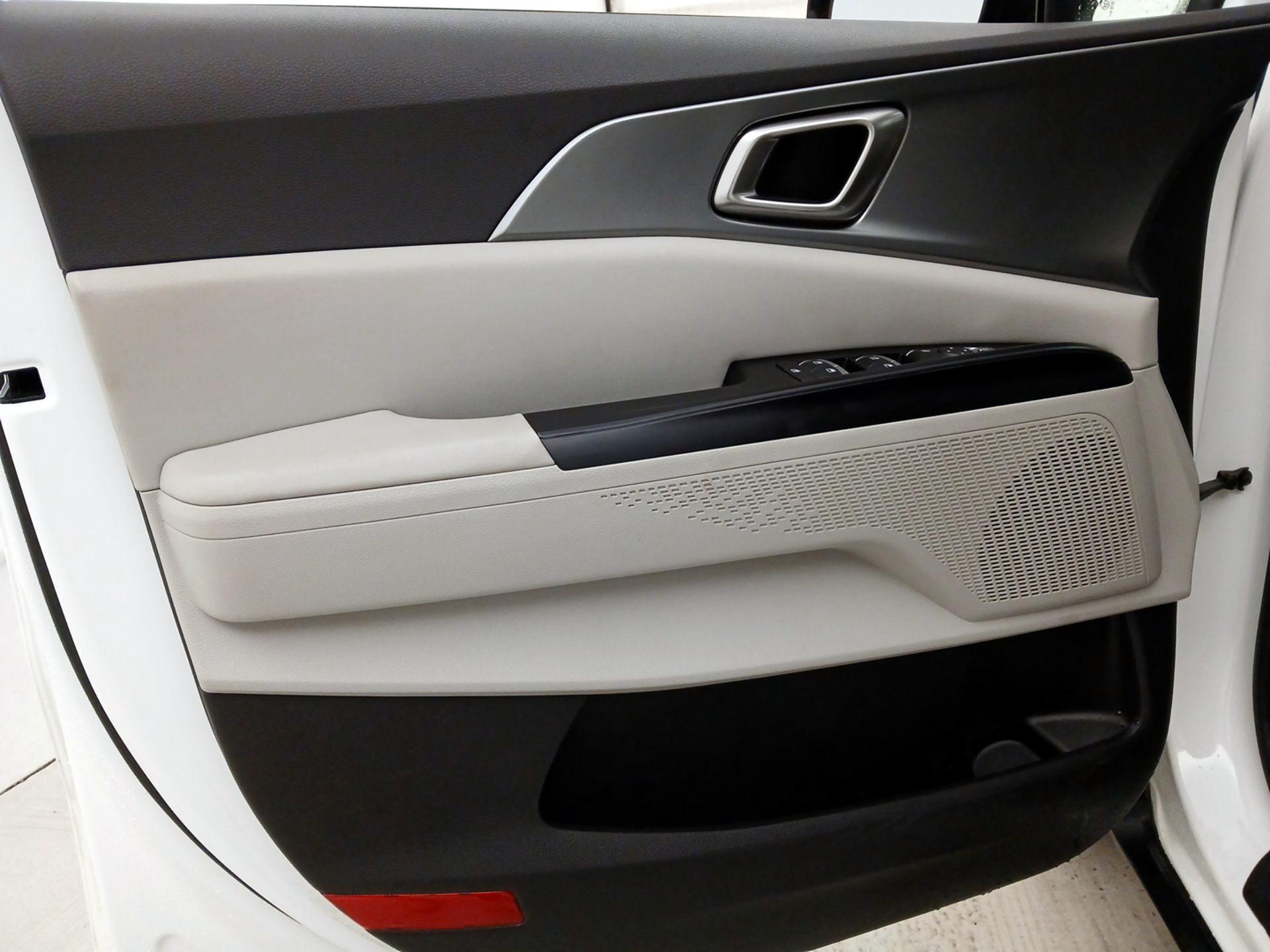 Thumbnail: 2024 Kia Carnival - 12
