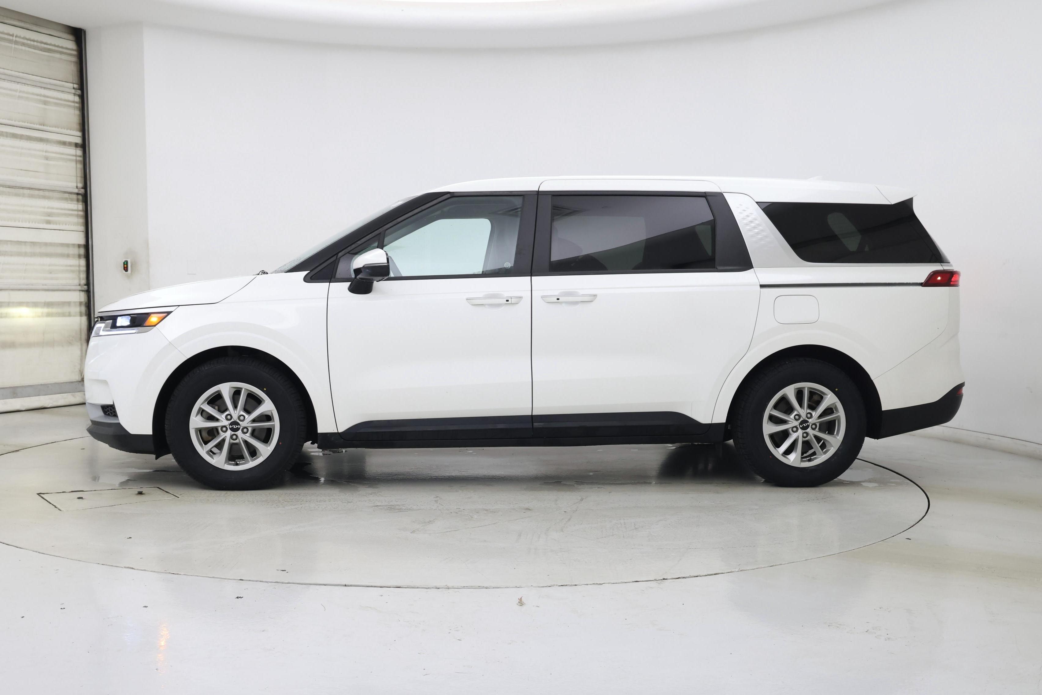 Thumbnail: 2024 Kia Carnival - 3