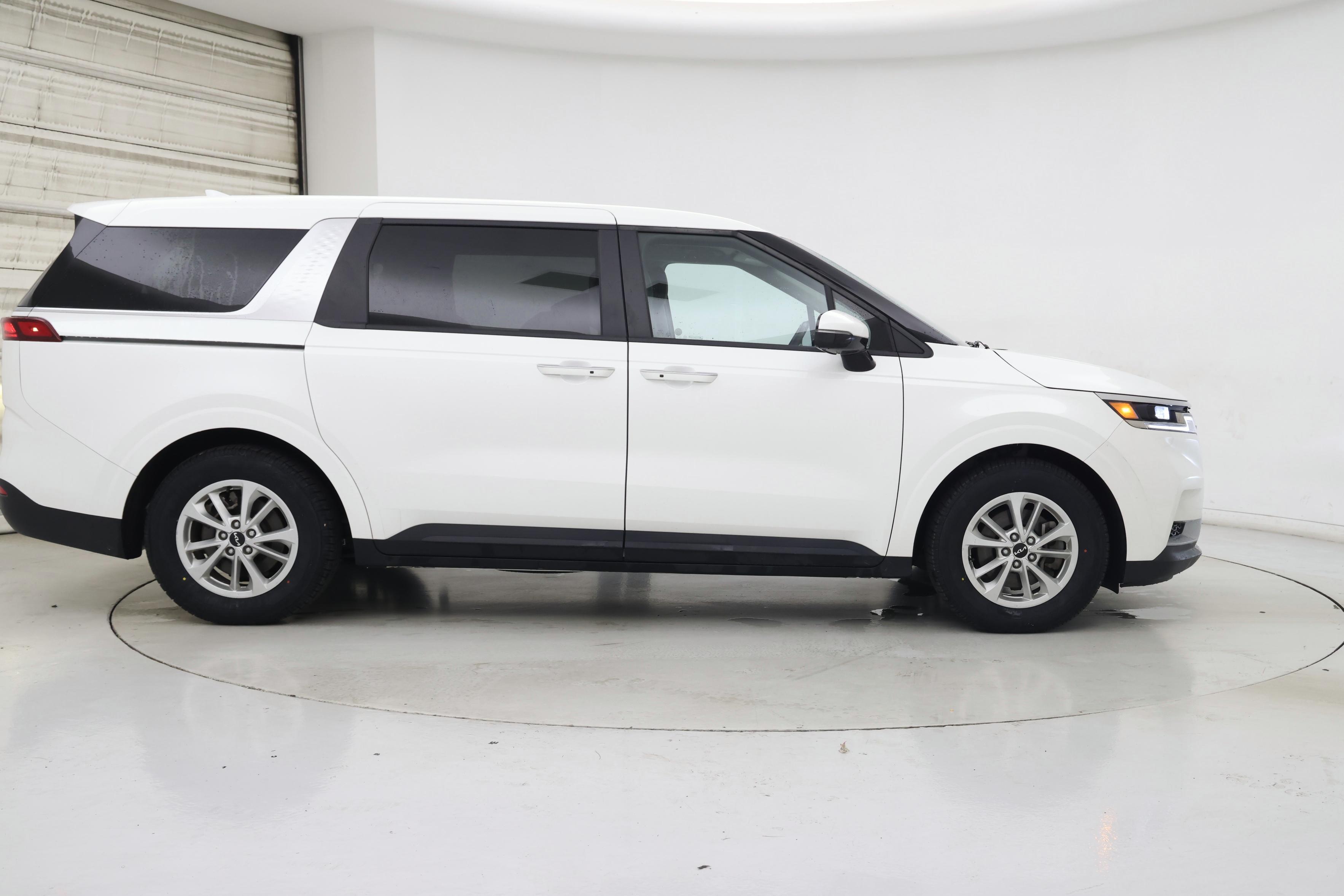 Thumbnail: 2024 Kia Carnival - 7