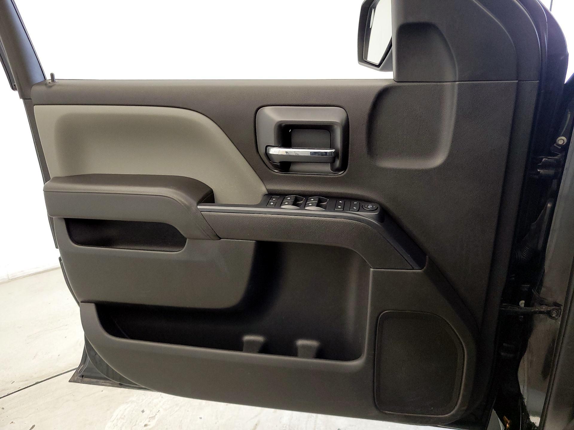 Thumbnail: 2018 Chevrolet Silverado 1500 - 12
