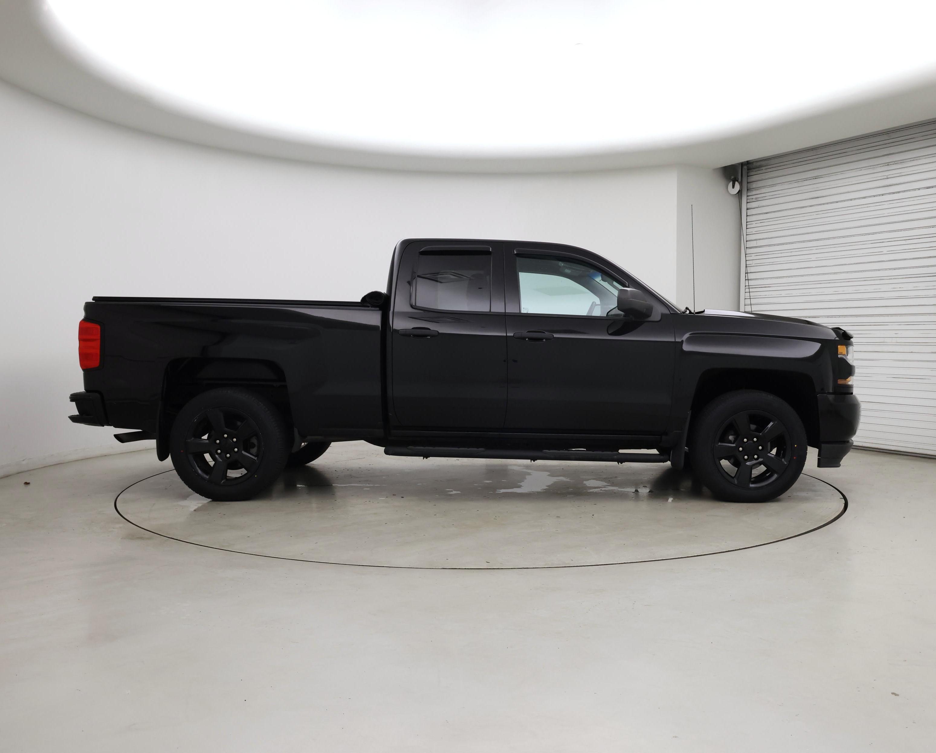 Thumbnail: 2018 Chevrolet Silverado 1500 - 7