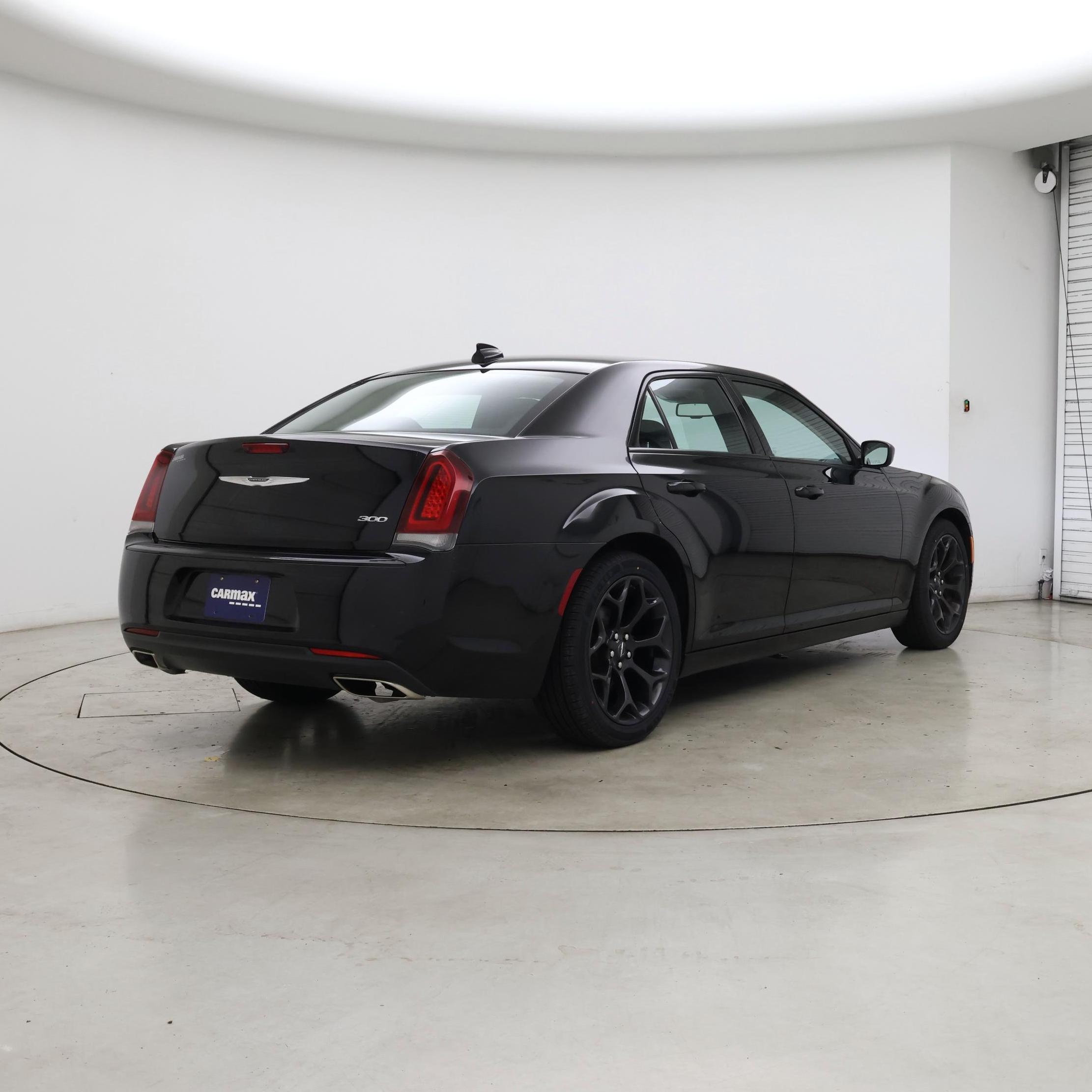 Thumbnail: 2019 Chrysler 300 - 8
