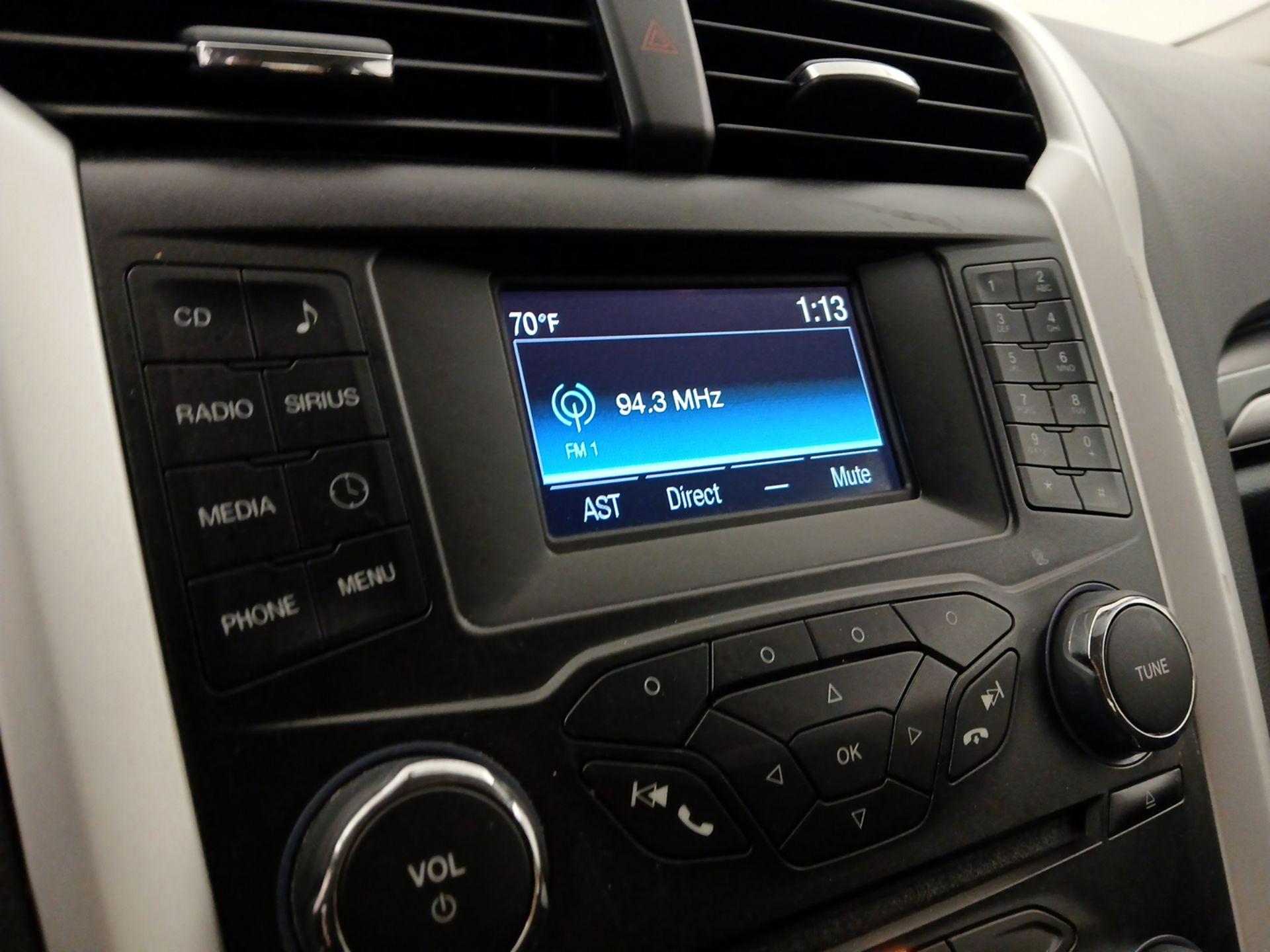 Thumbnail: 2015 Ford Fusion - 15