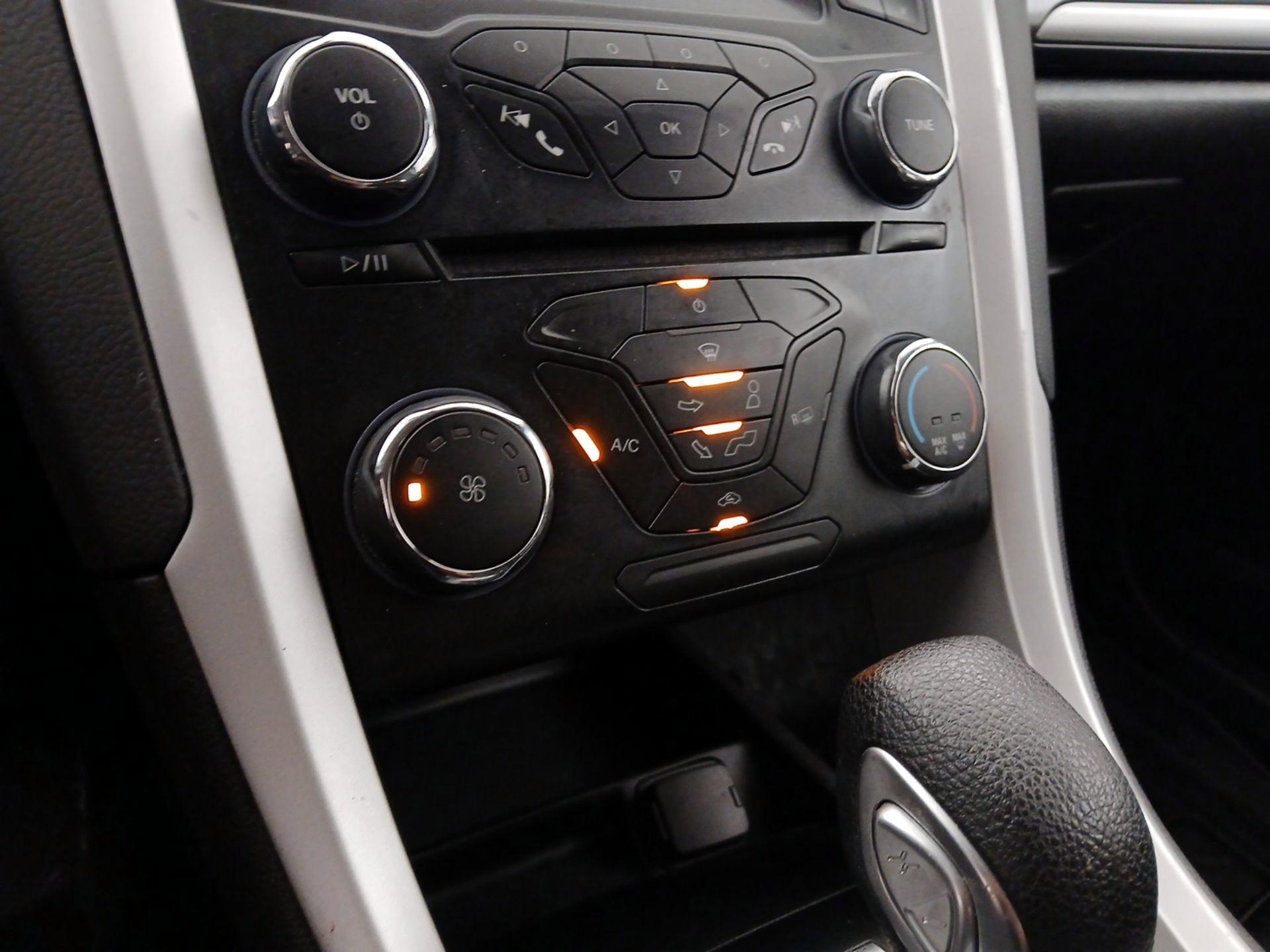Thumbnail: 2015 Ford Fusion - 16