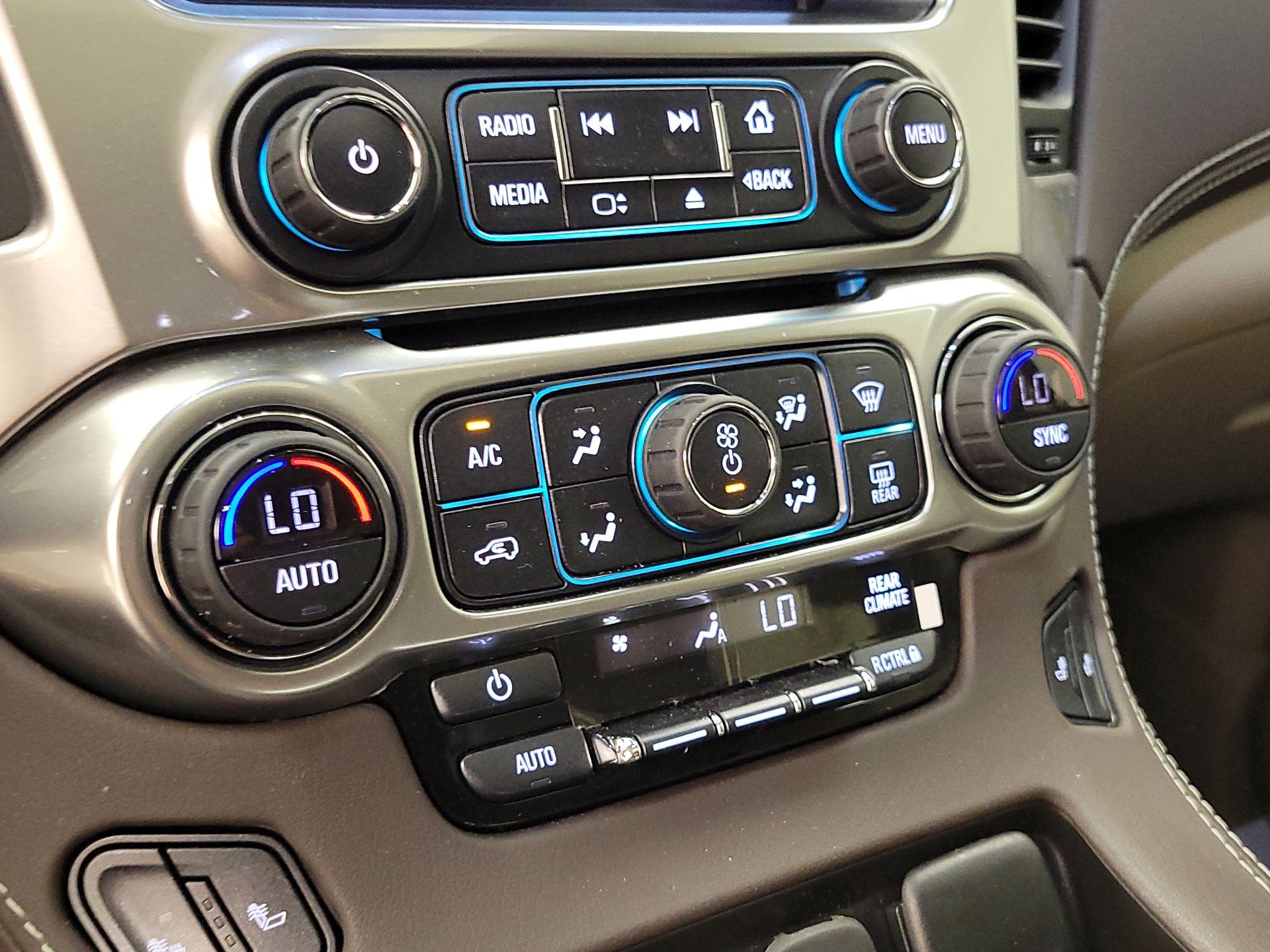 Thumbnail: 2020 Chevrolet Tahoe - 16