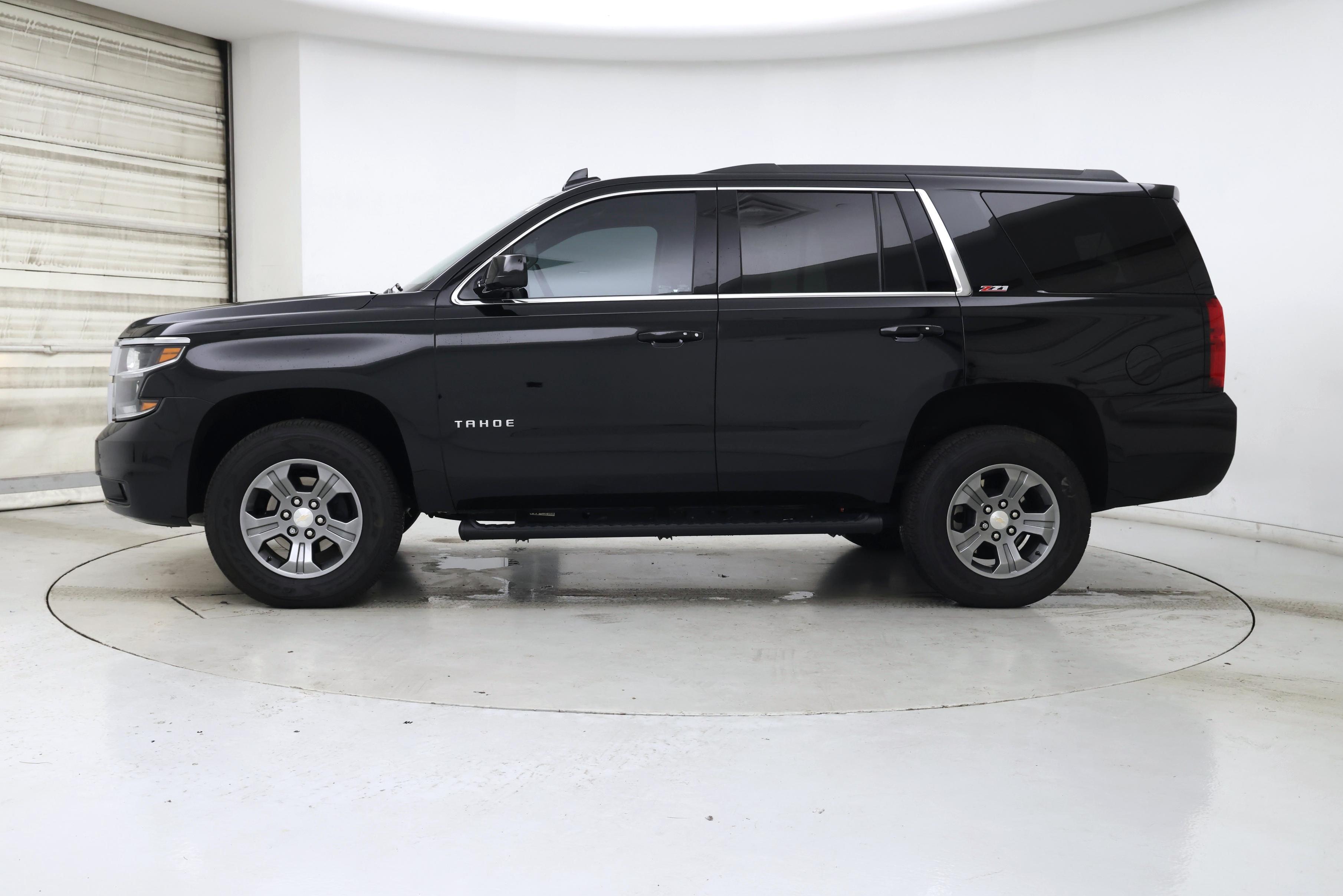Thumbnail: 2020 Chevrolet Tahoe - 3