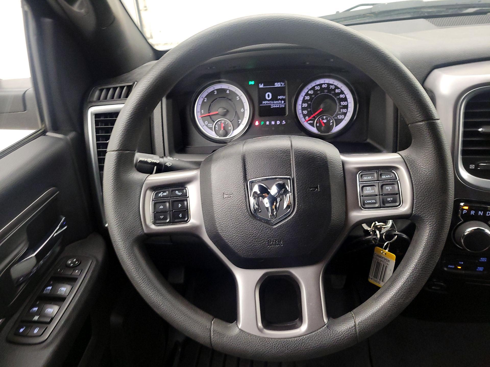 Thumbnail: 2021 RAM 1500 Classic - 10