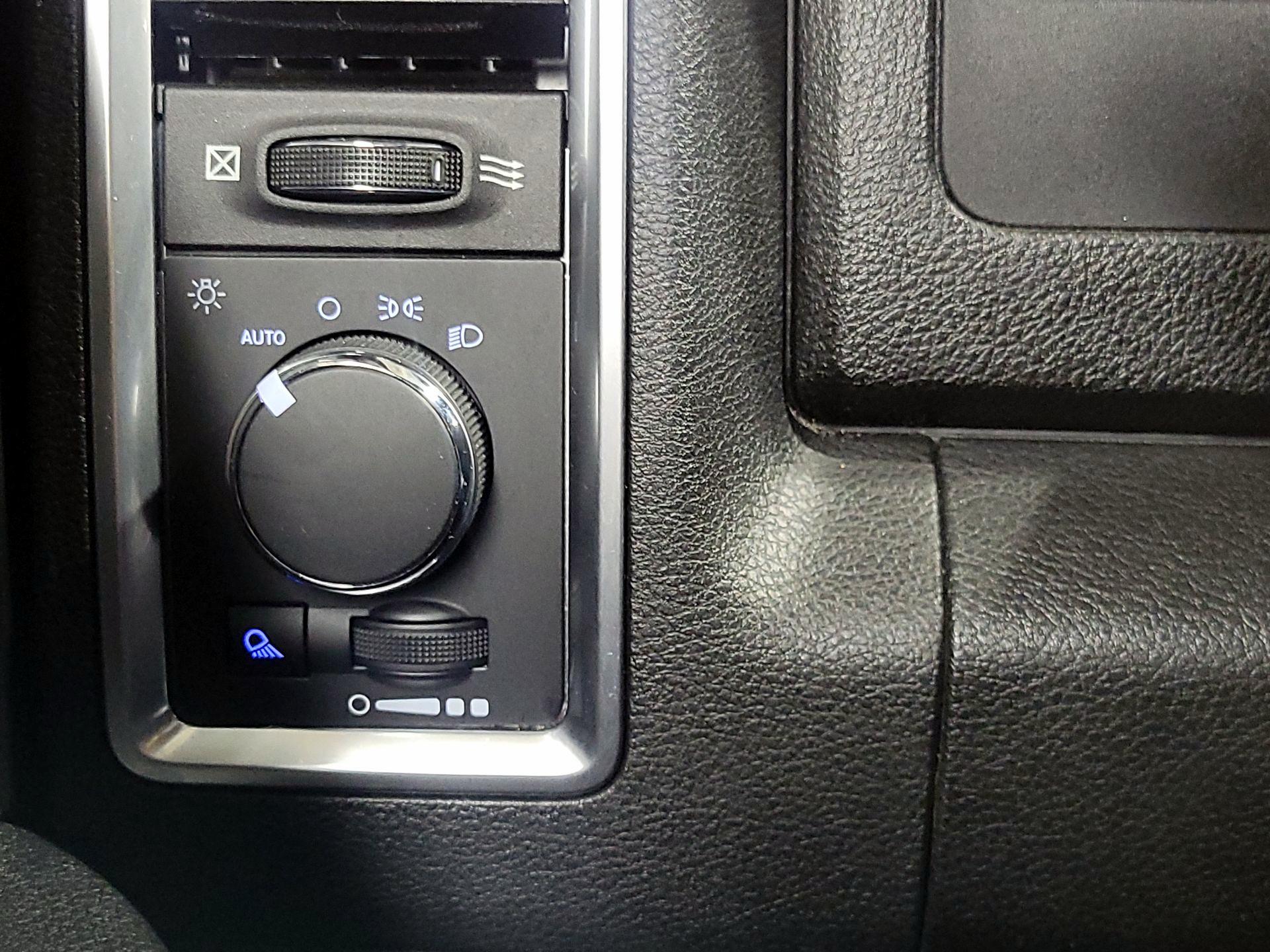 Thumbnail: 2021 RAM 1500 Classic - 13