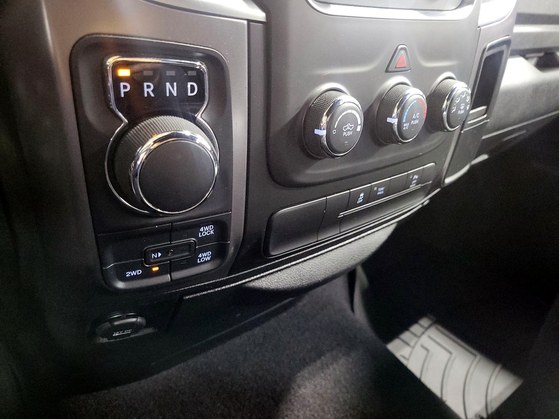Thumbnail: 2021 RAM 1500 Classic - 17