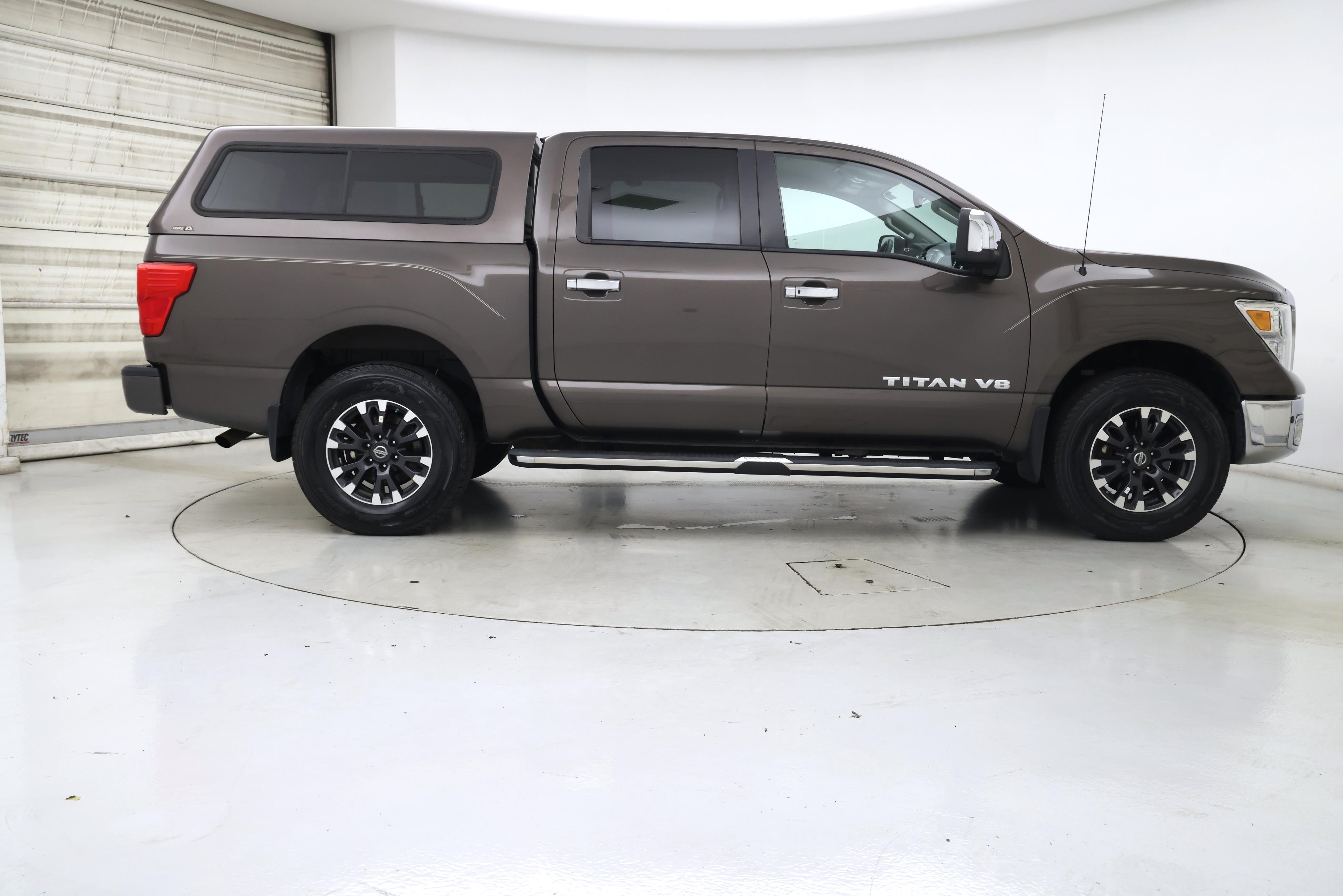 Thumbnail: 2018 Nissan Titan - 7