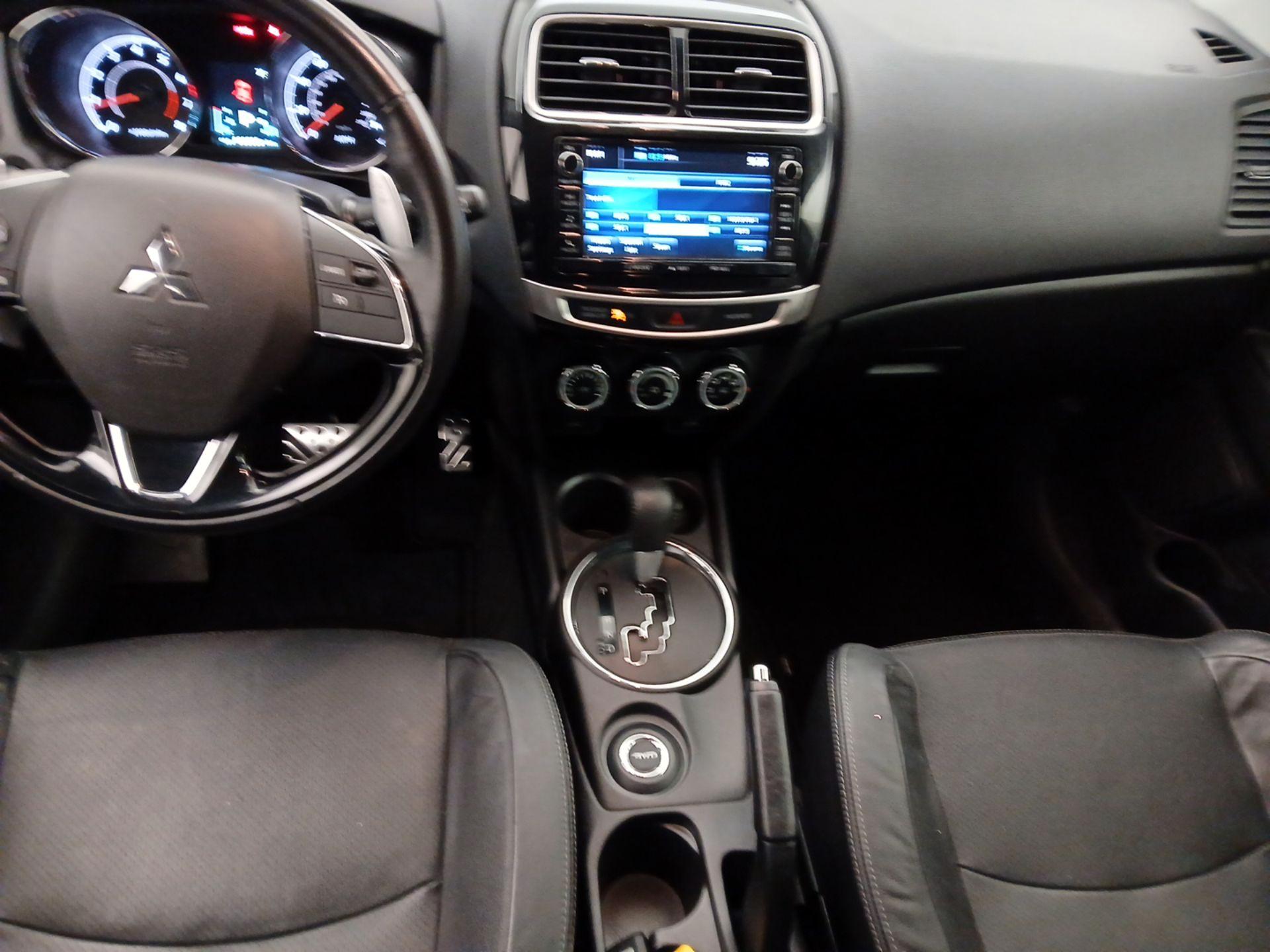Thumbnail: 2017 Mitsubishi Outlander Sport - 8