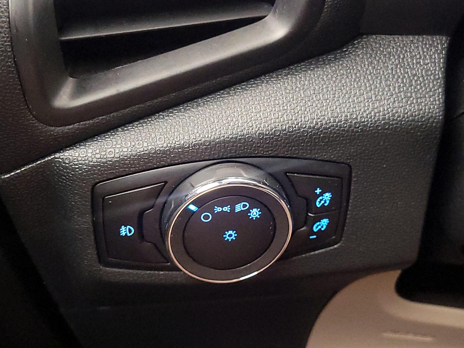 Thumbnail: 2018 Ford EcoSport - 13
