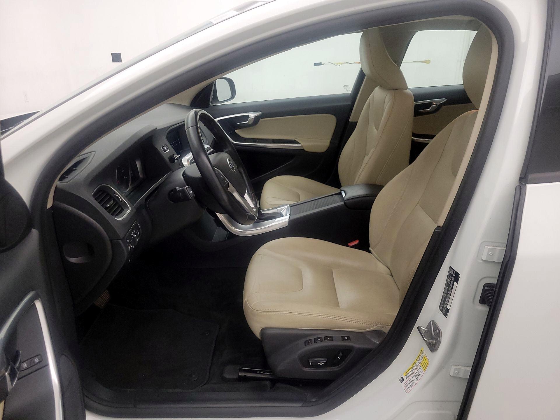 Thumbnail: 2017 Volvo S60 - 11