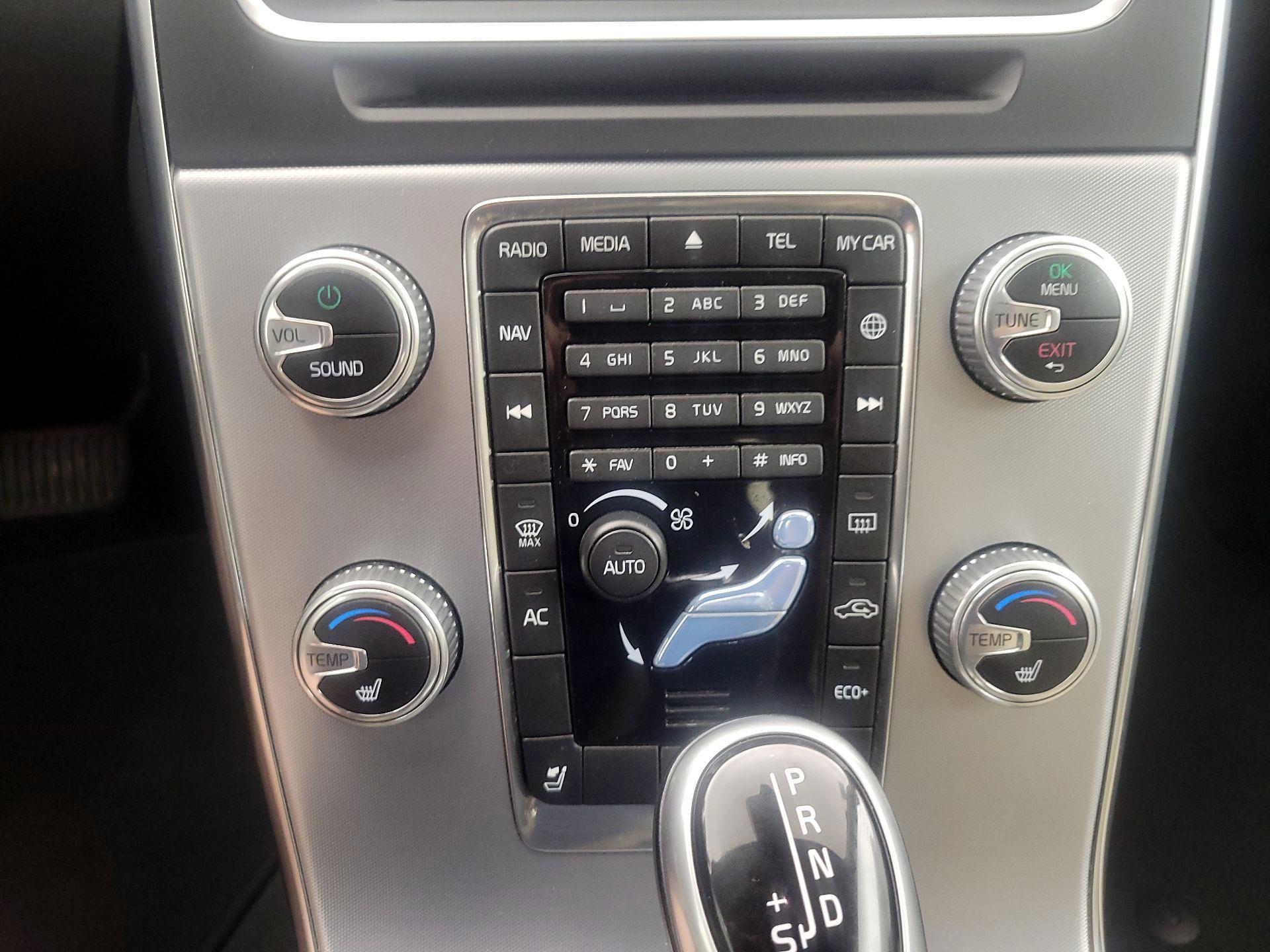 Thumbnail: 2017 Volvo S60 - 15