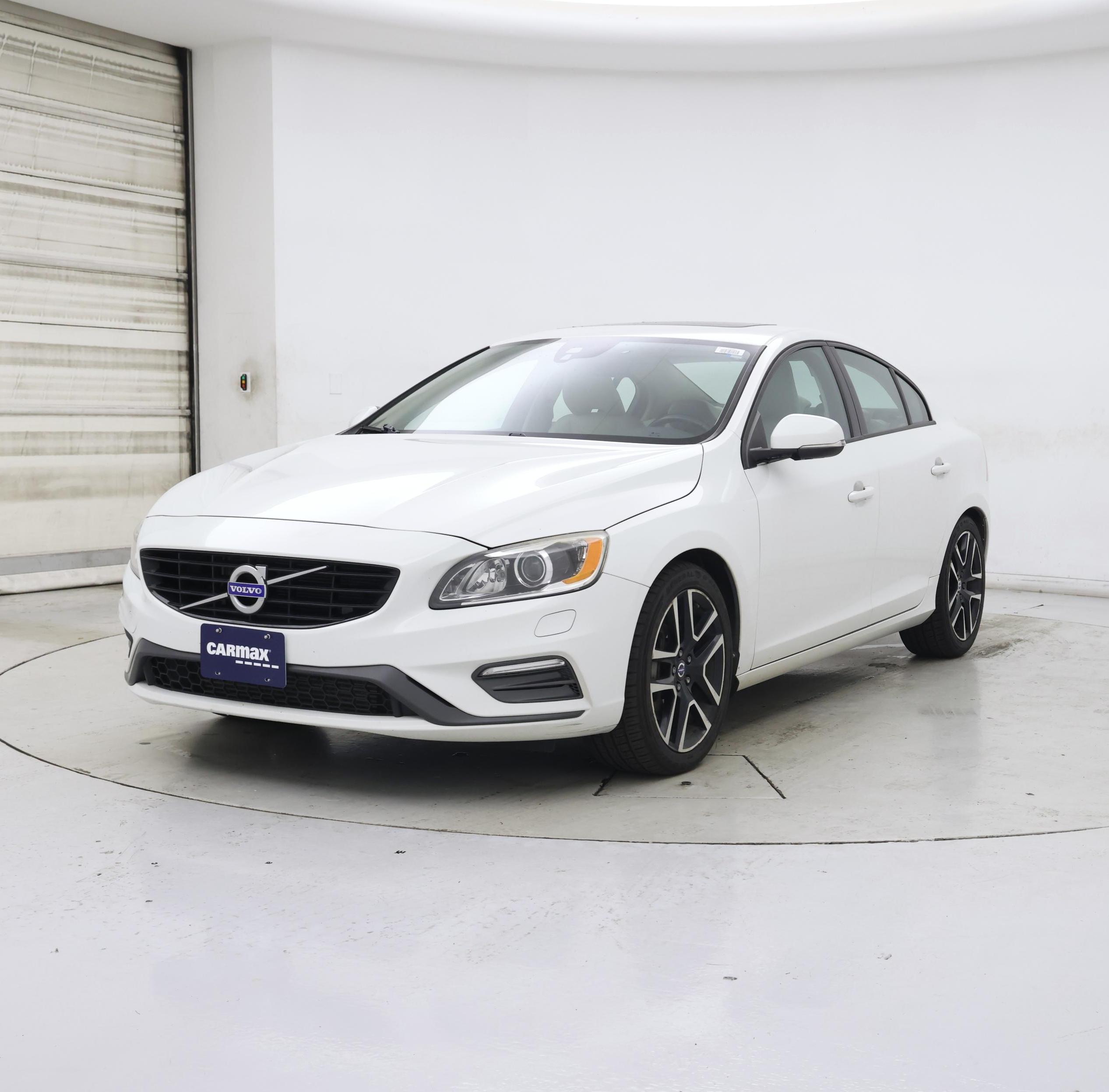Thumbnail: 2017 Volvo S60 - 4