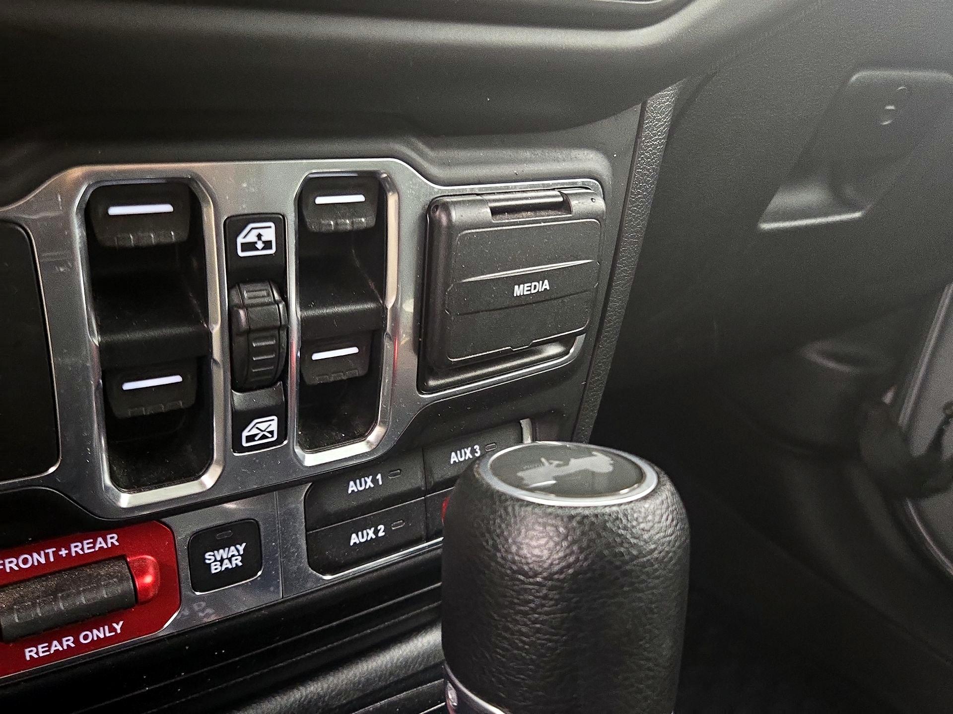 Thumbnail: 2020 Jeep Wrangler - 19
