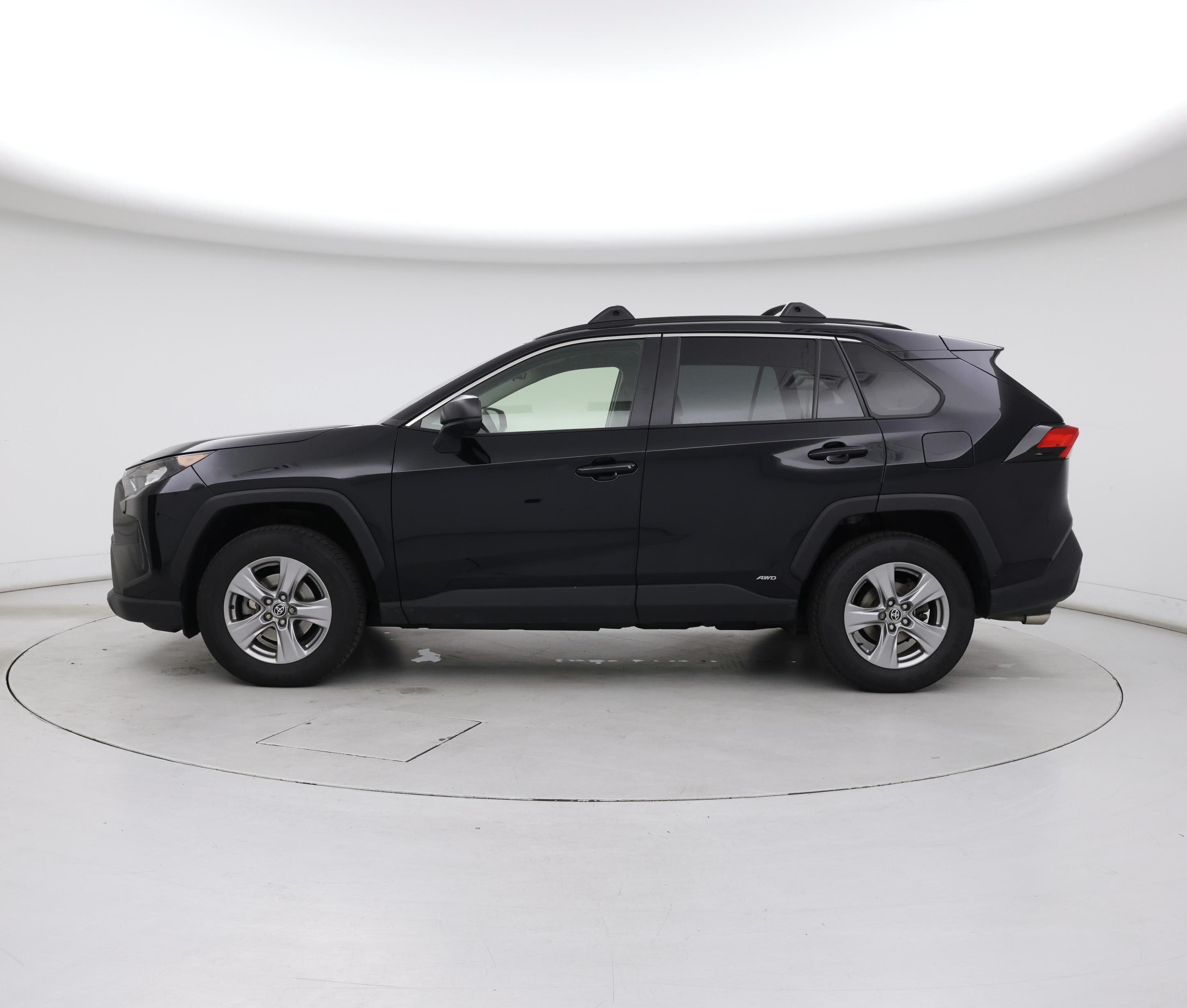 Thumbnail: 2022 Toyota RAV4 - 3