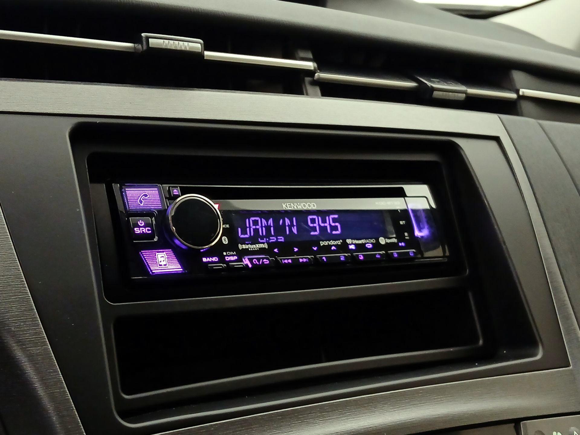 Thumbnail: 2015 Toyota Prius - 14