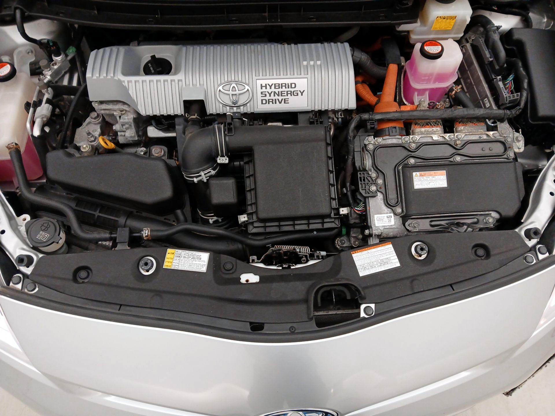 Thumbnail: 2015 Toyota Prius - 20