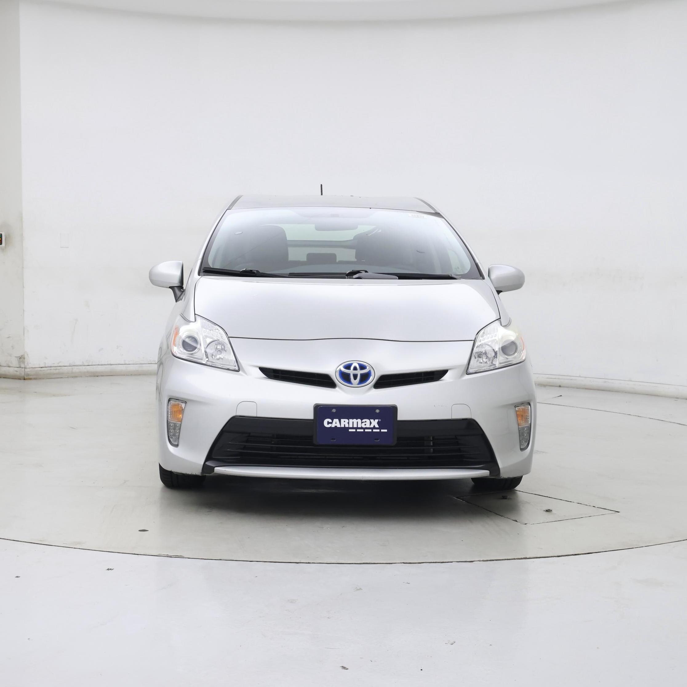 Thumbnail: 2015 Toyota Prius - 5