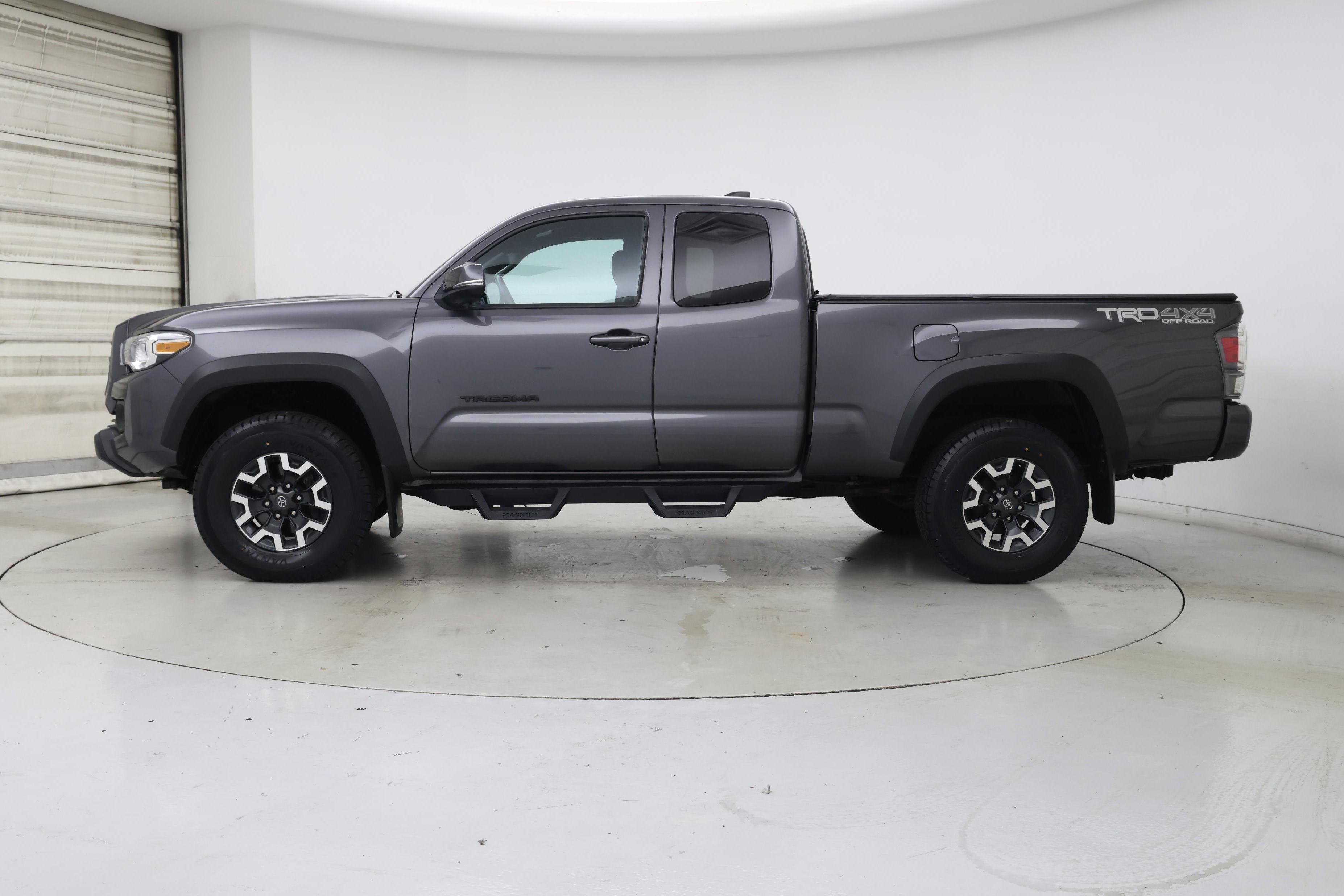 Thumbnail: 2021 Toyota Tacoma - 3