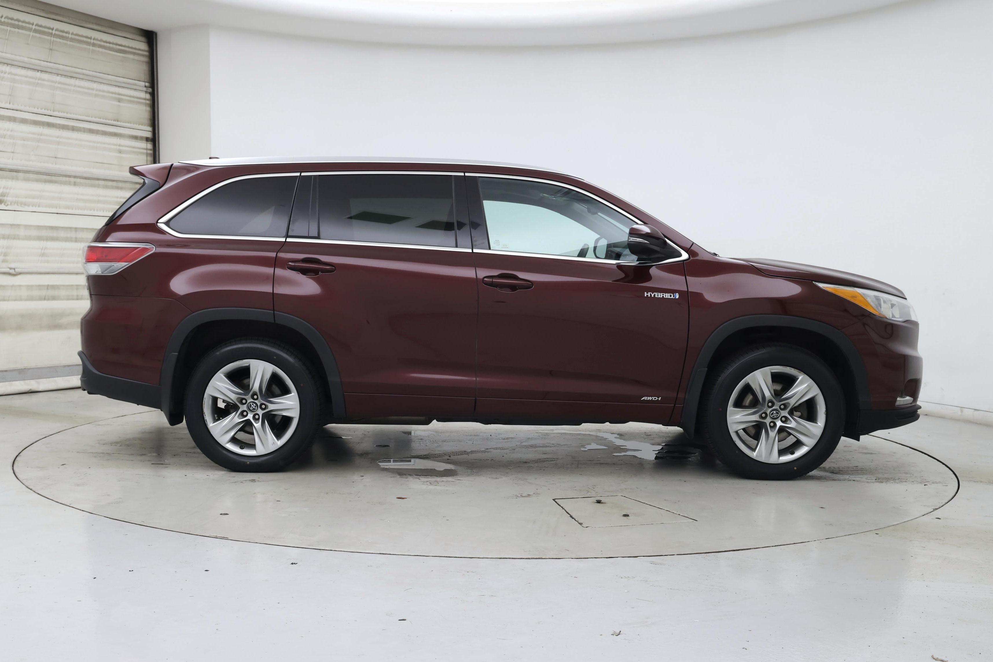 Thumbnail: 2016 Toyota Highlander - 7