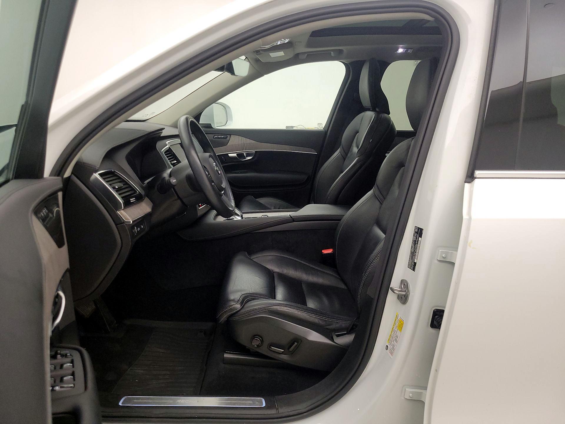 Thumbnail: 2022 Volvo XC90 - 11