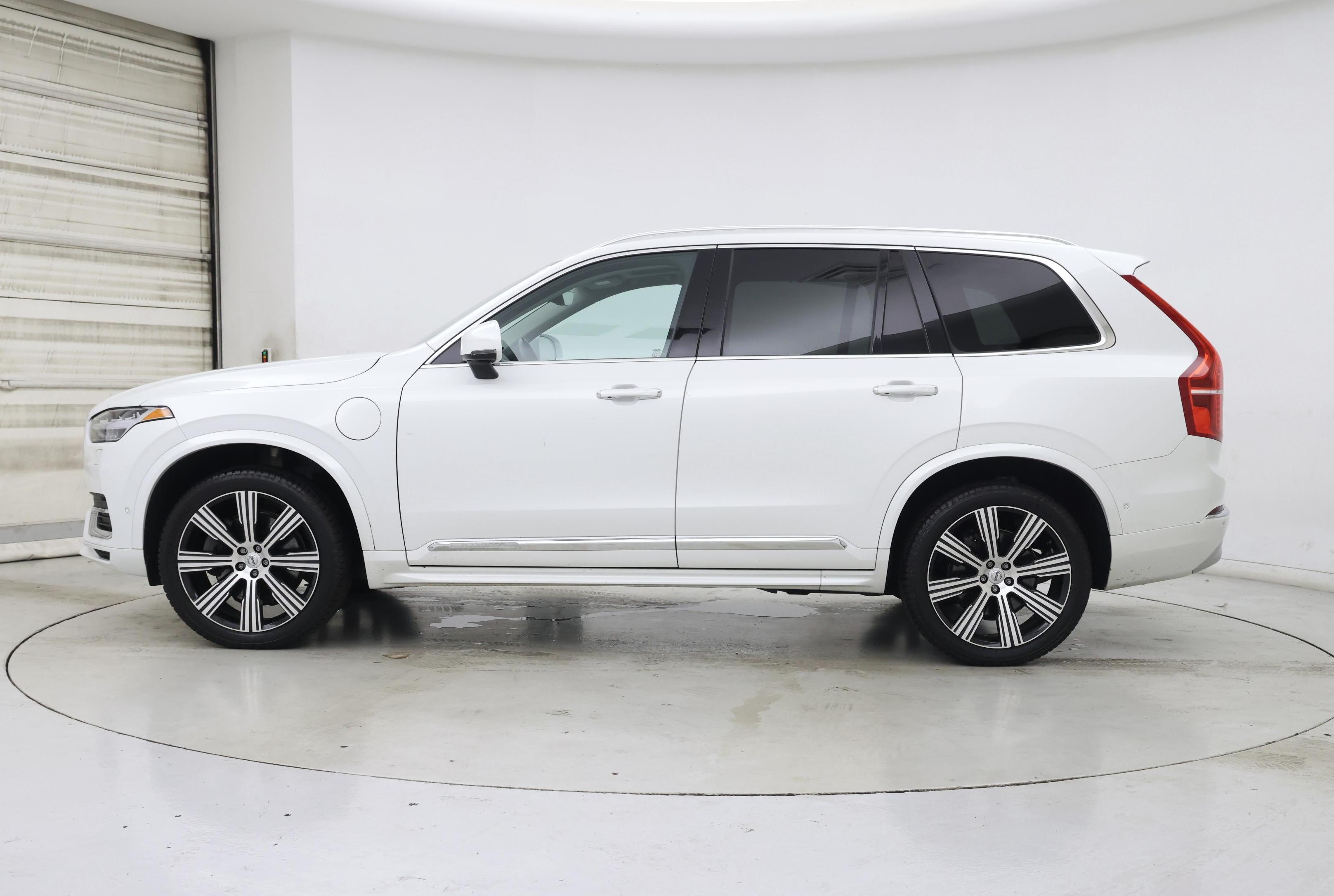 Thumbnail: 2022 Volvo XC90 - 3