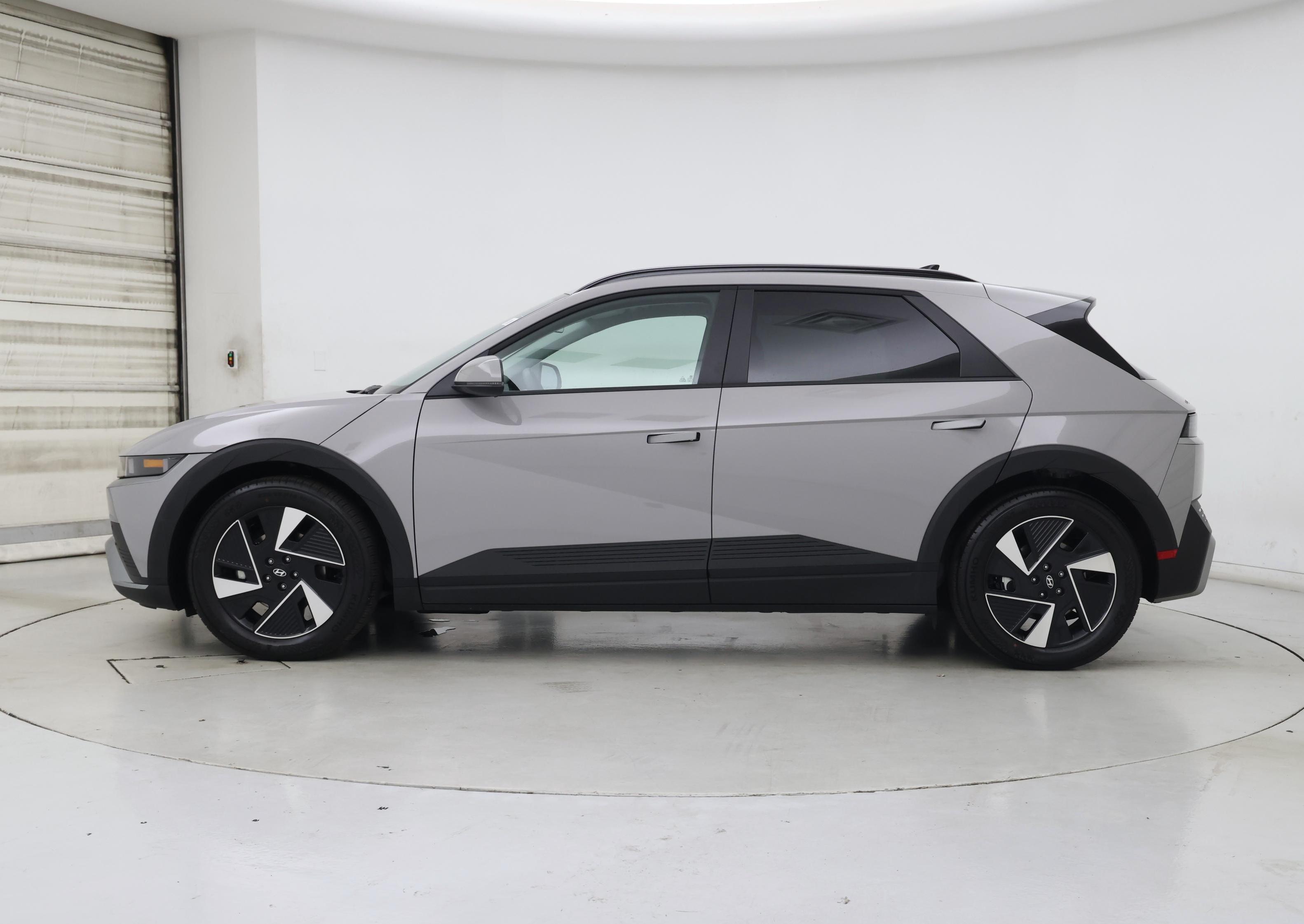 Thumbnail: 2025 Hyundai Ioniq 5 - 3