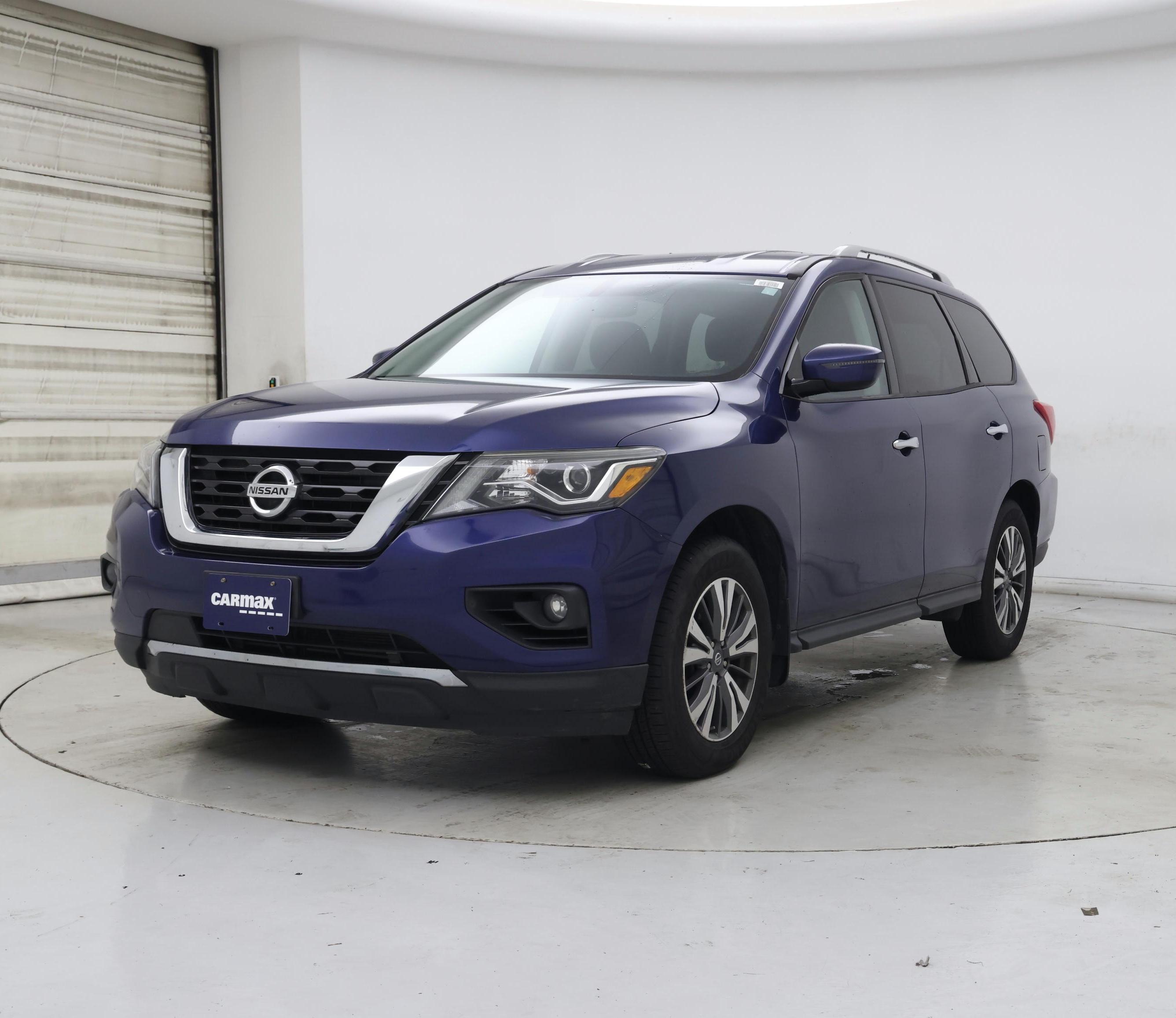 Thumbnail: 2017 Nissan Pathfinder - 4