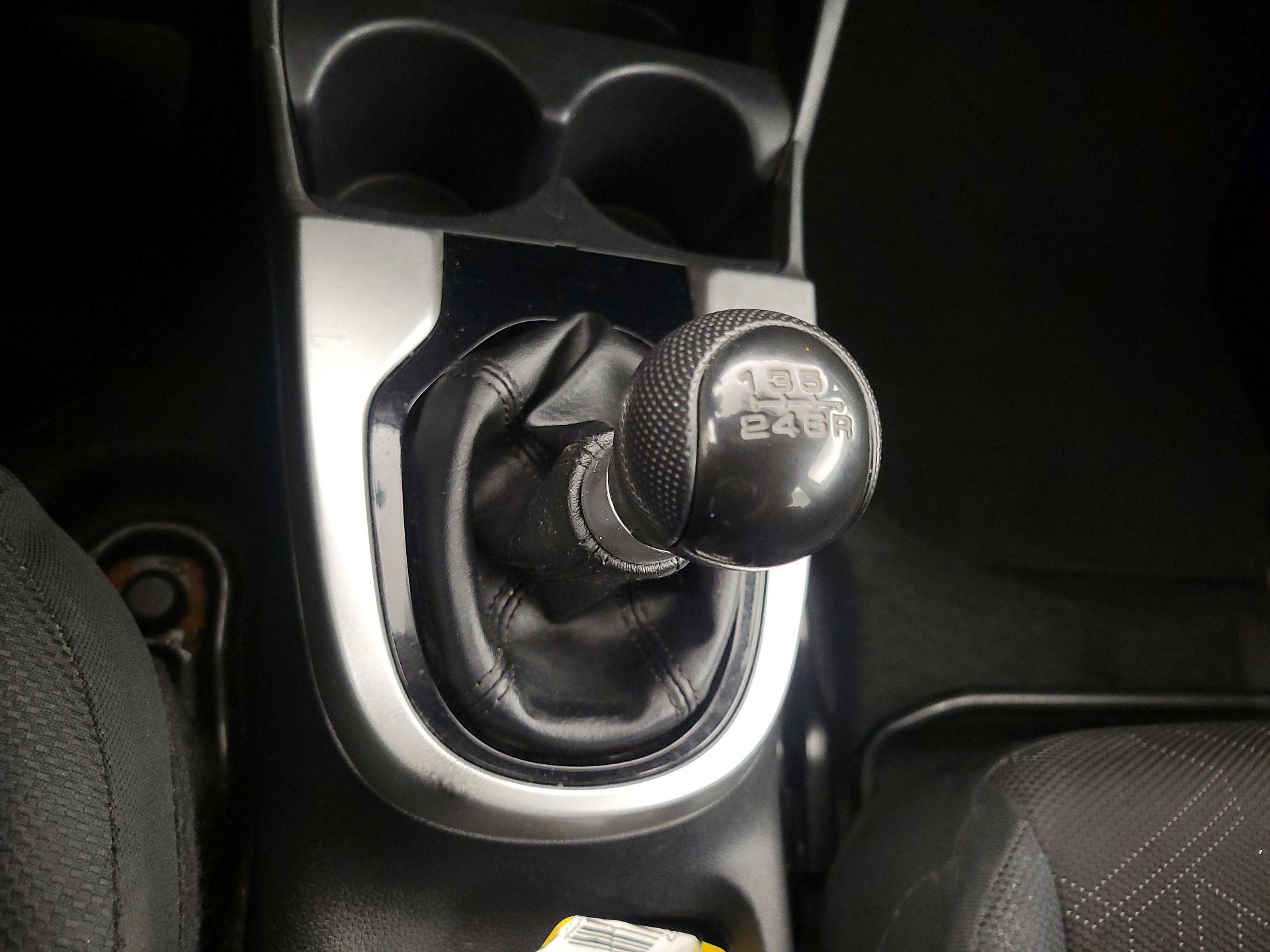 Thumbnail: 2015 Honda Fit - 17