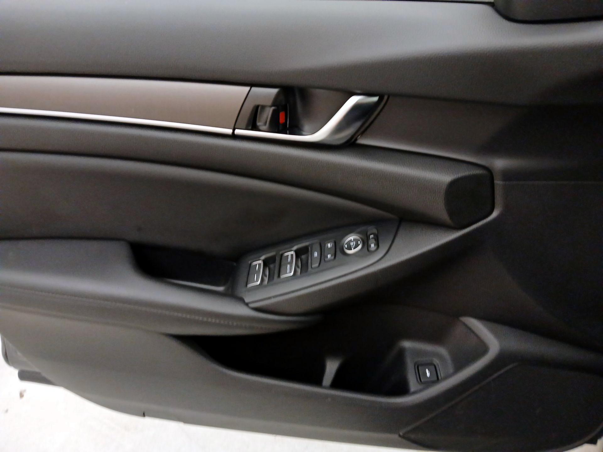 Thumbnail: 2022 Honda Accord - 12