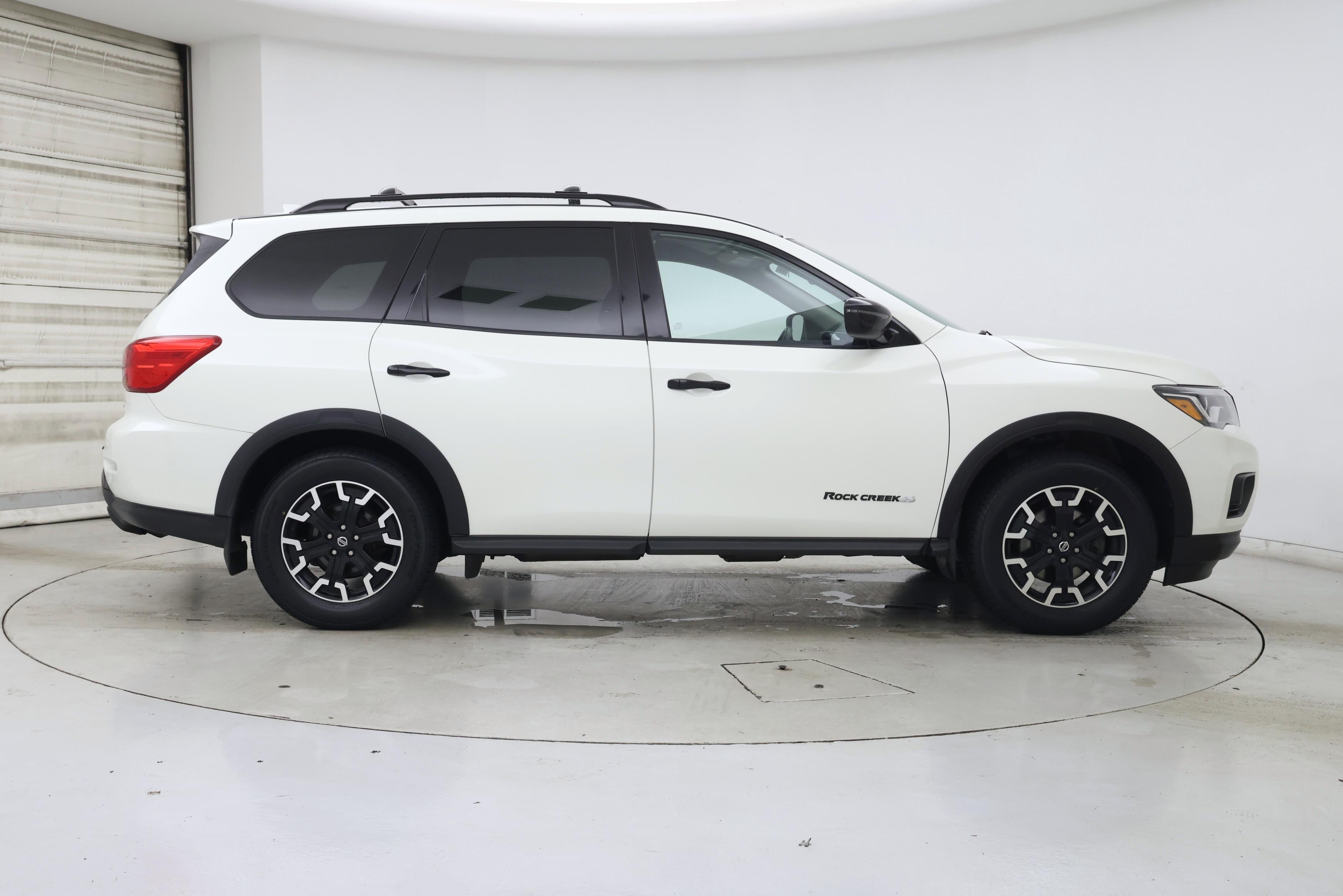 Thumbnail: 2020 Nissan Pathfinder - 7