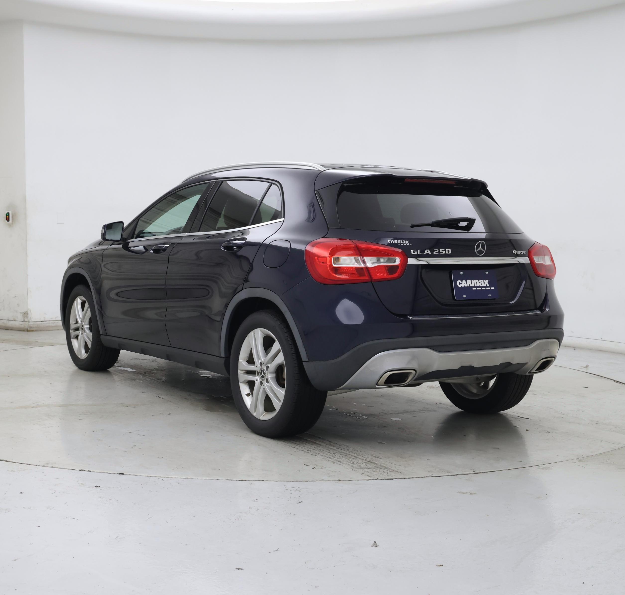 Thumbnail: 2019 Mercedes-Benz GLA - 2