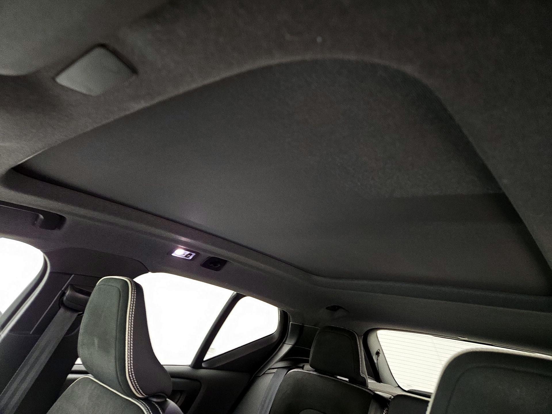 Thumbnail: 2021 Volvo XC40 - 20
