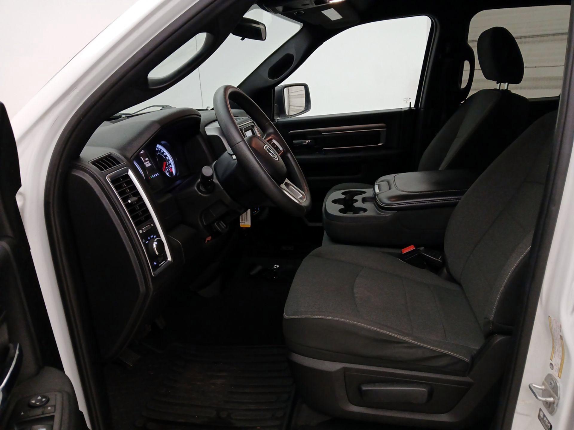 Thumbnail: 2021 RAM 1500 Classic - 11