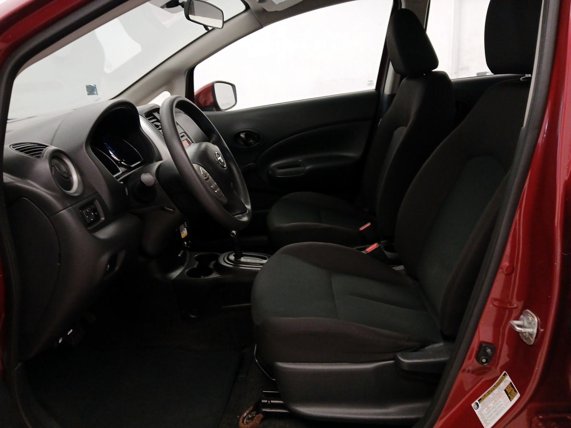 Thumbnail: 2017 Nissan Versa Note - 11