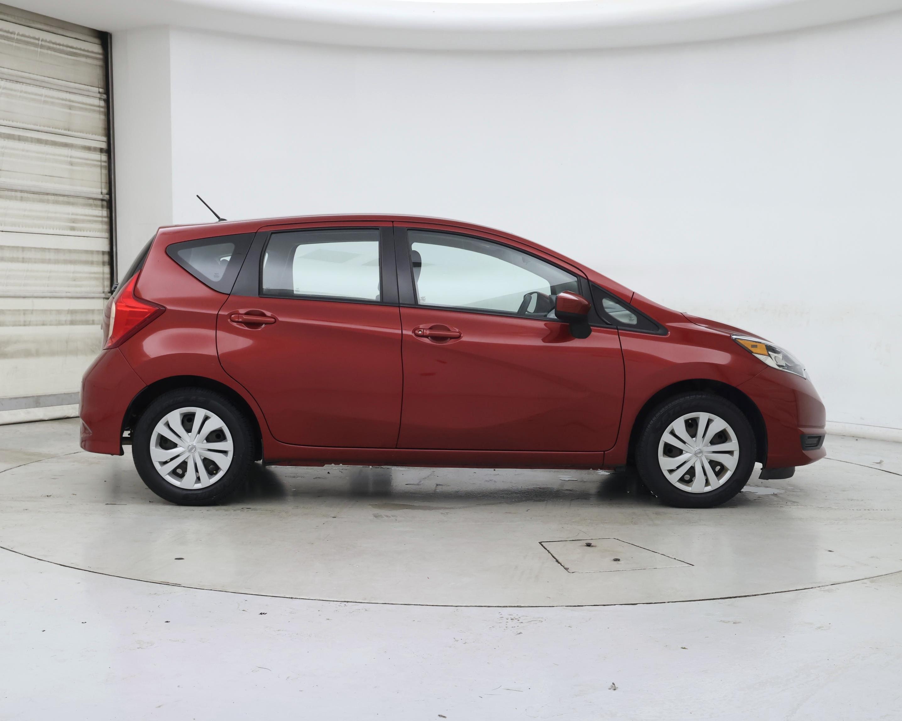 Thumbnail: 2017 Nissan Versa Note - 7