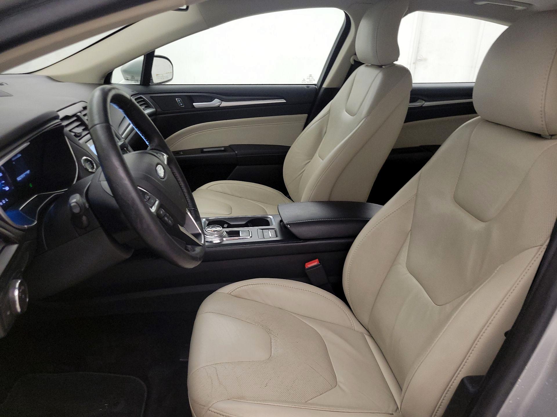 Thumbnail: 2017 Ford Fusion - 9