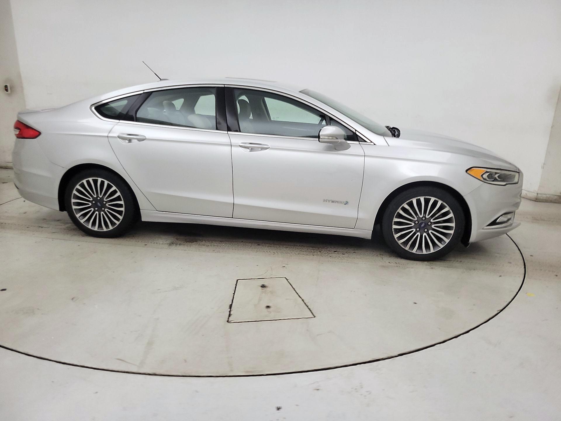 Thumbnail: 2017 Ford Fusion - 4