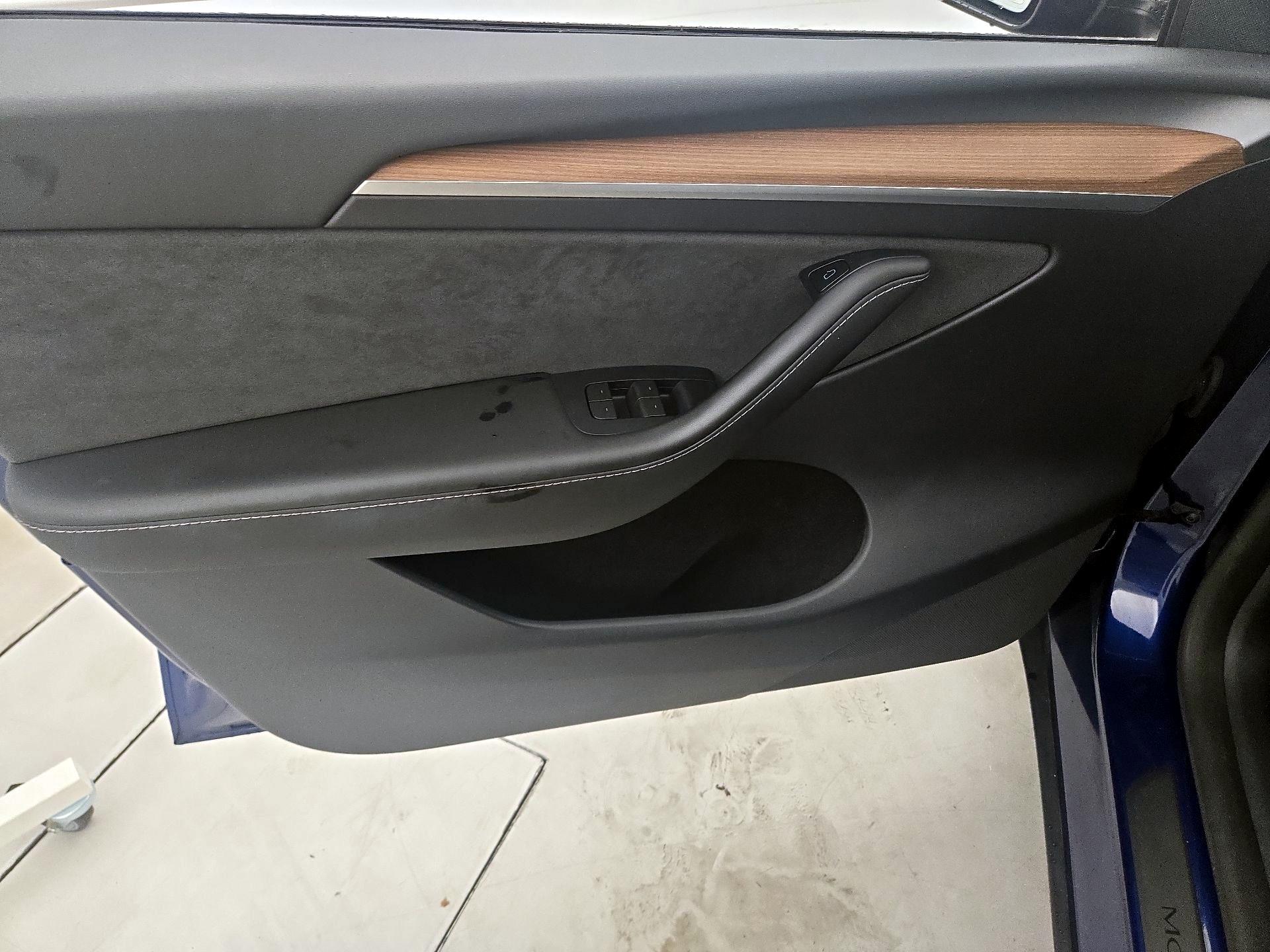 Thumbnail: 2023 Tesla Model Y - 12