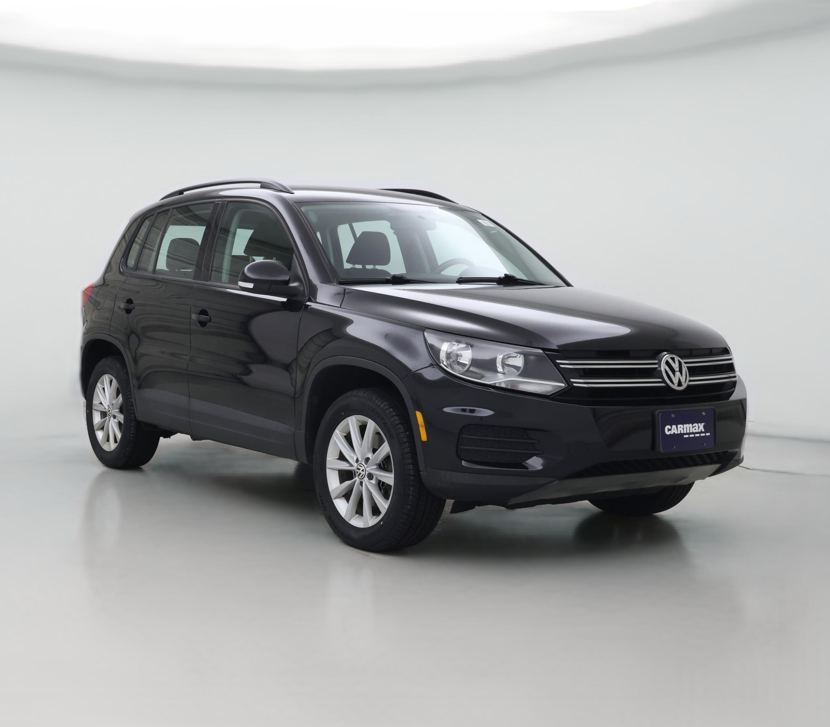 Thumbnail: 2018 Volkswagen Tiguan - 1