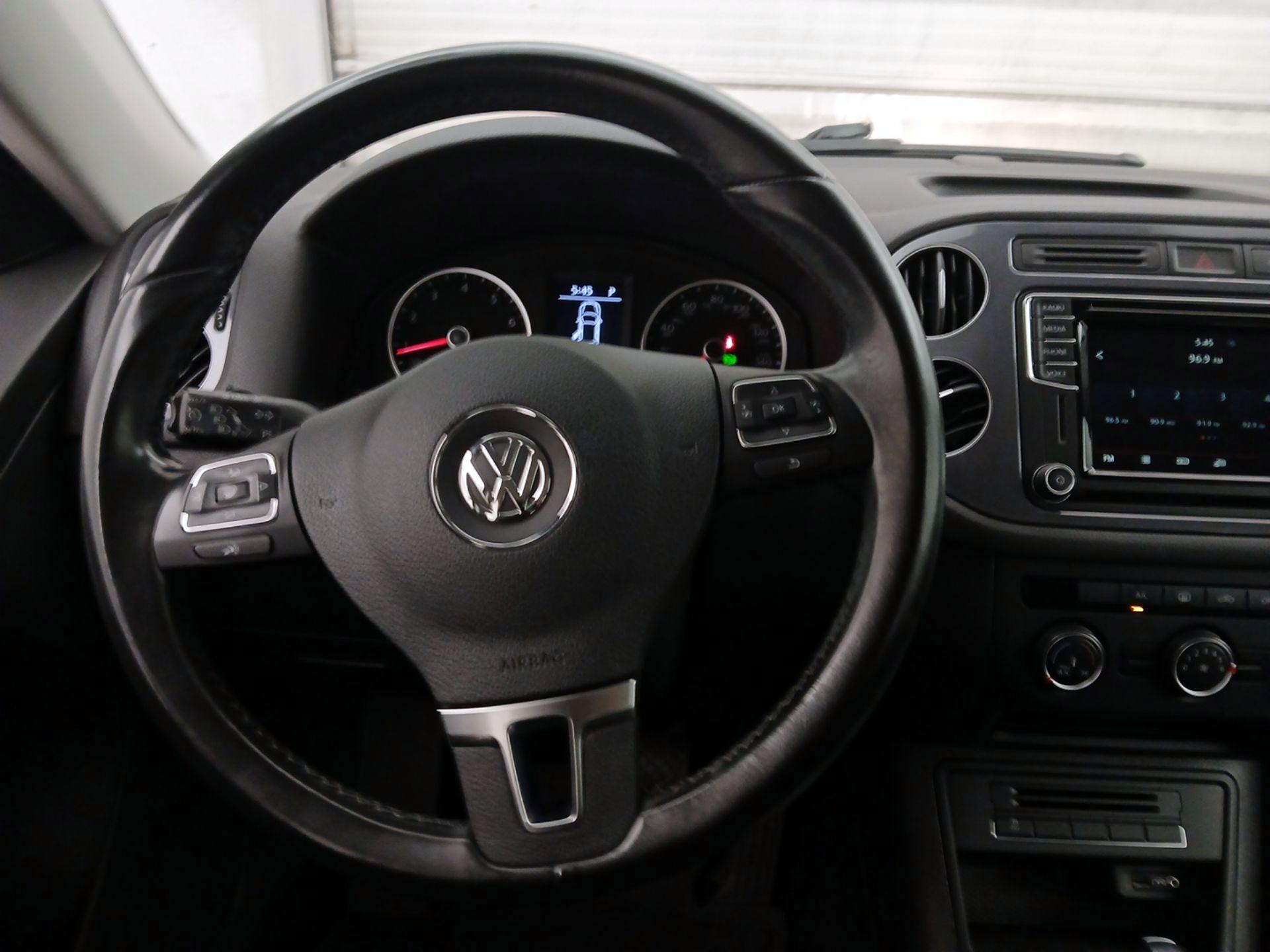 Thumbnail: 2018 Volkswagen Tiguan - 10