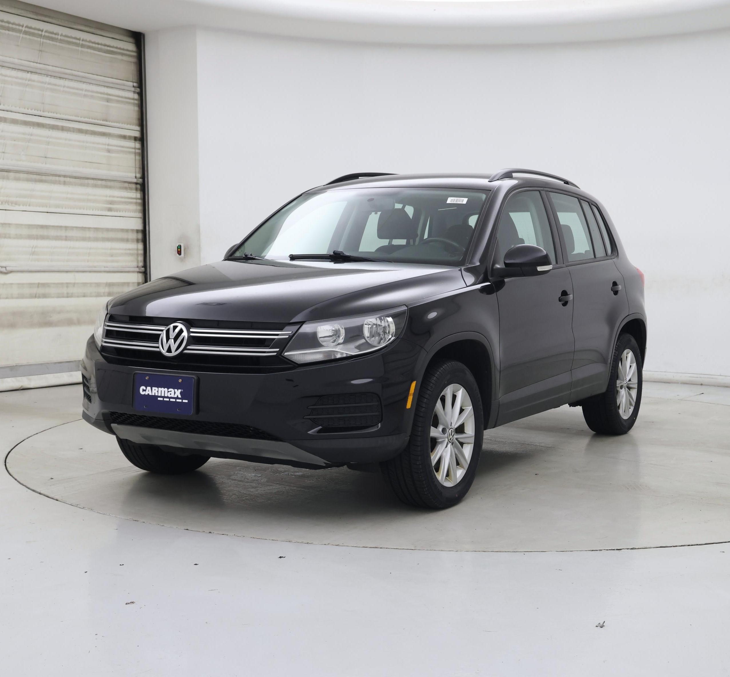 Thumbnail: 2018 Volkswagen Tiguan - 4