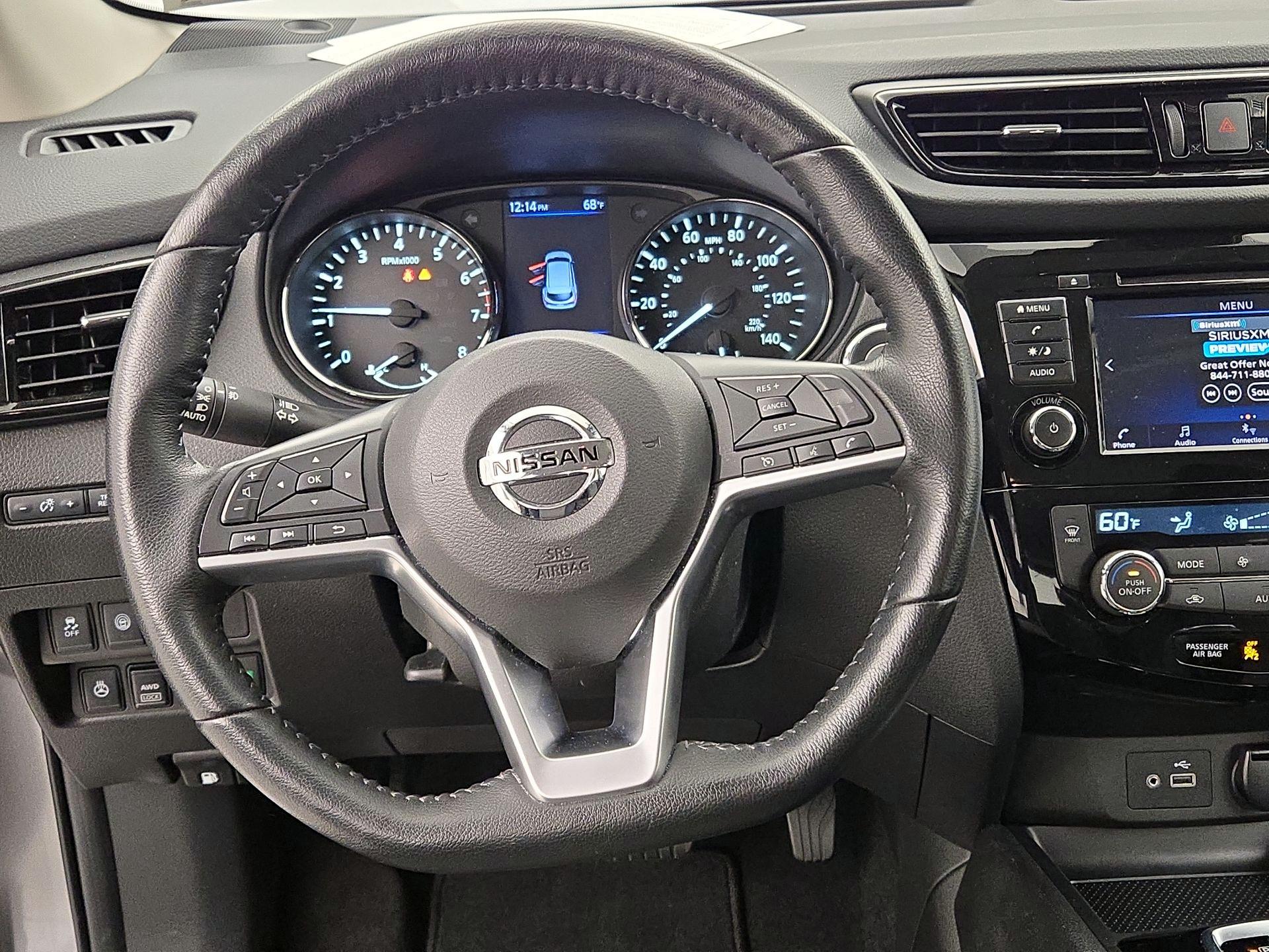 Thumbnail: 2021 Nissan Rogue Sport - 10