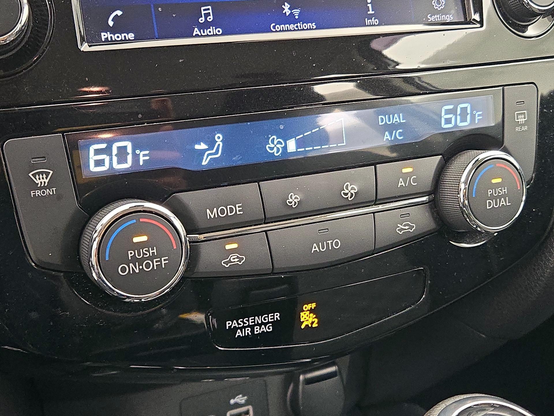 Thumbnail: 2021 Nissan Rogue Sport - 16