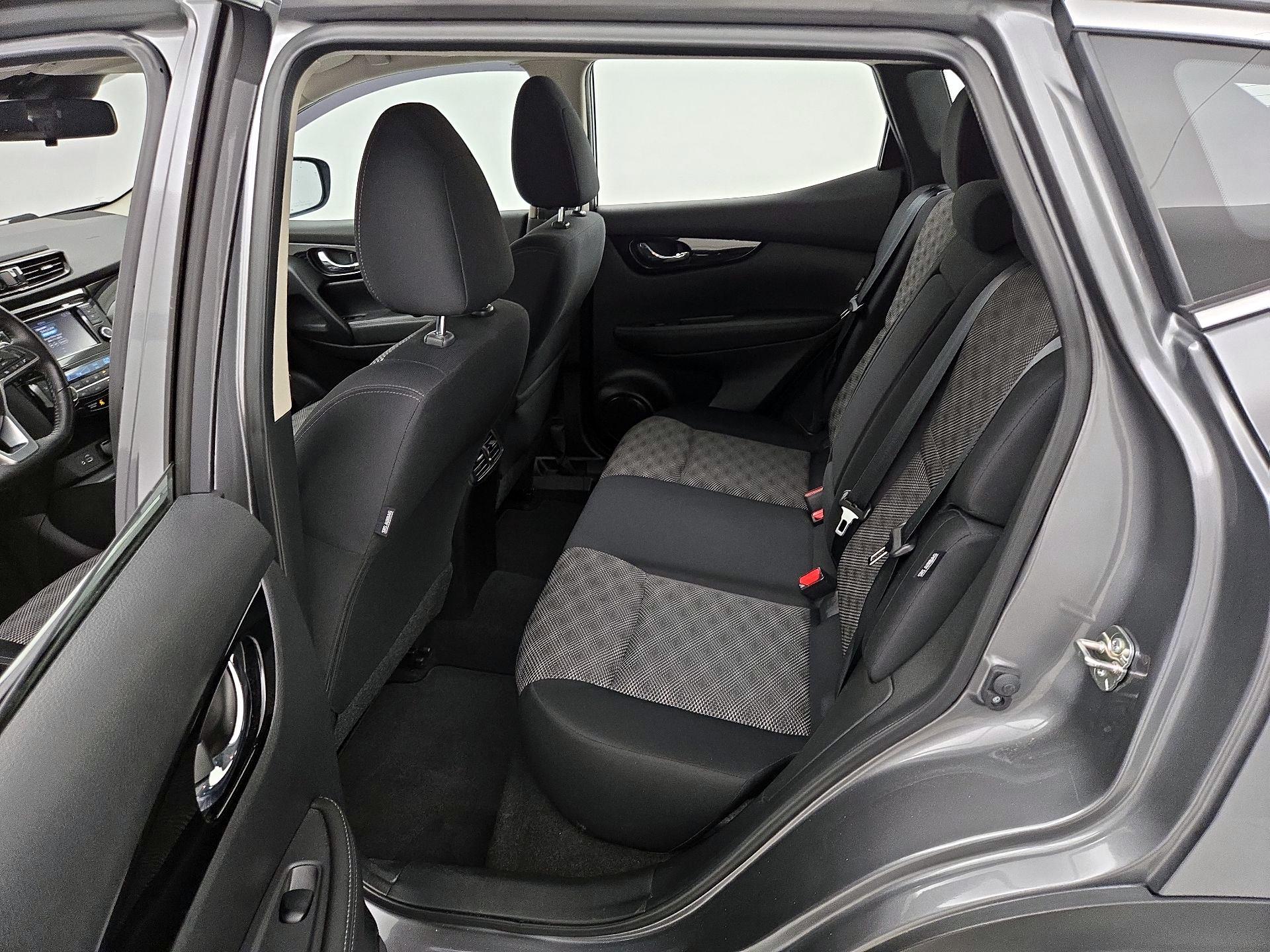 Thumbnail: 2021 Nissan Rogue Sport - 19