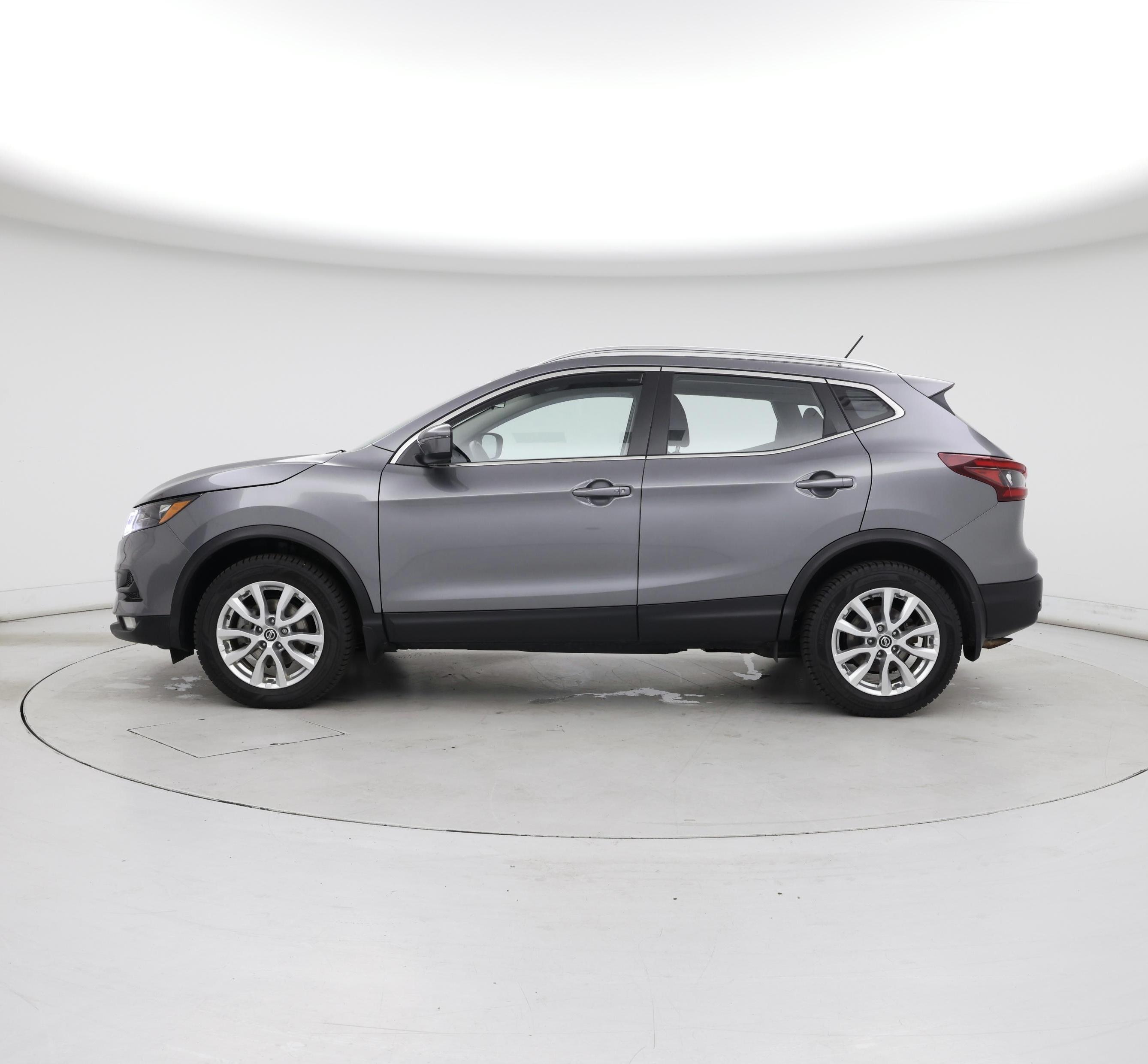Thumbnail: 2021 Nissan Rogue Sport - 3