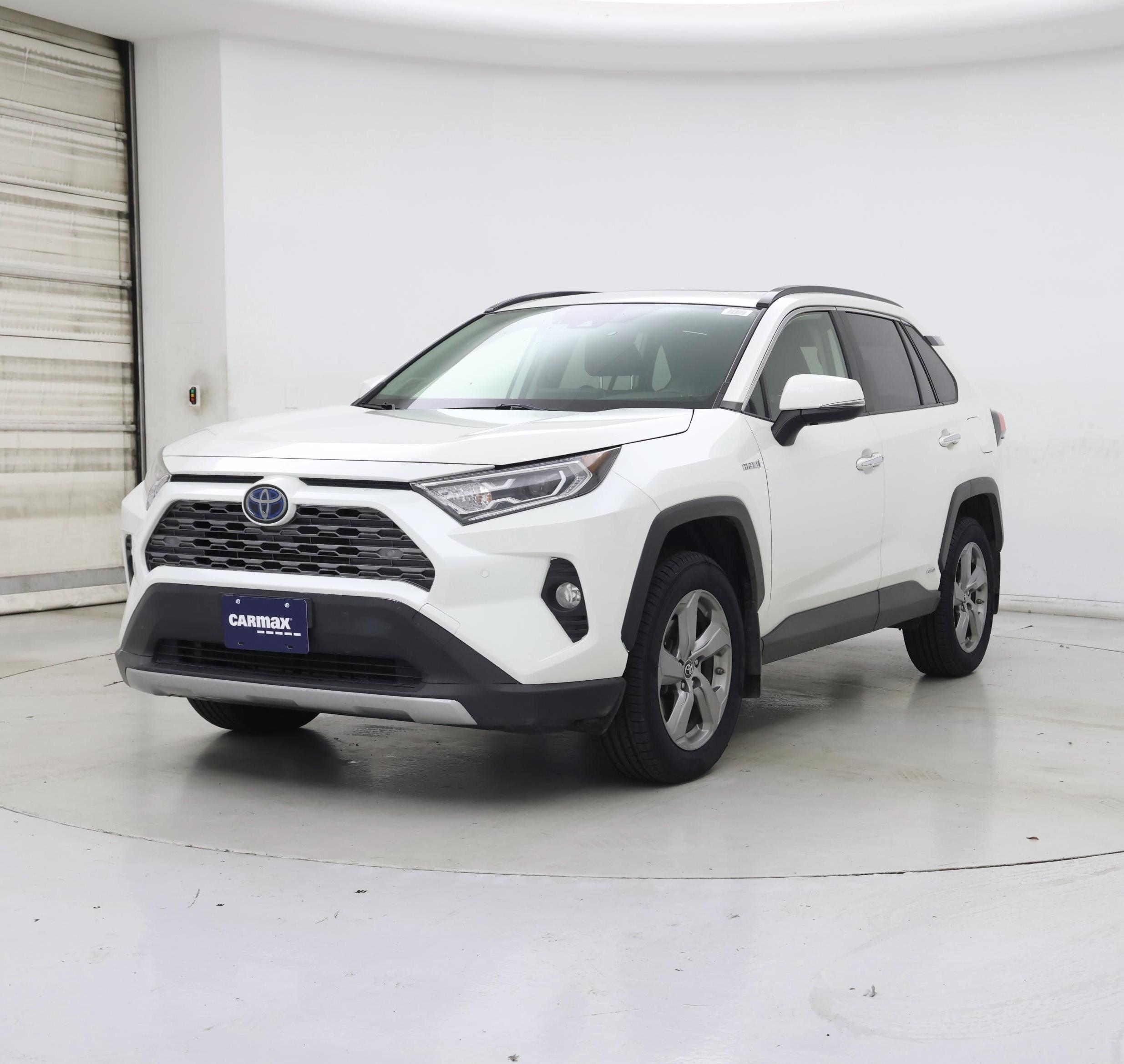 Thumbnail: 2019 Toyota RAV4 - 4