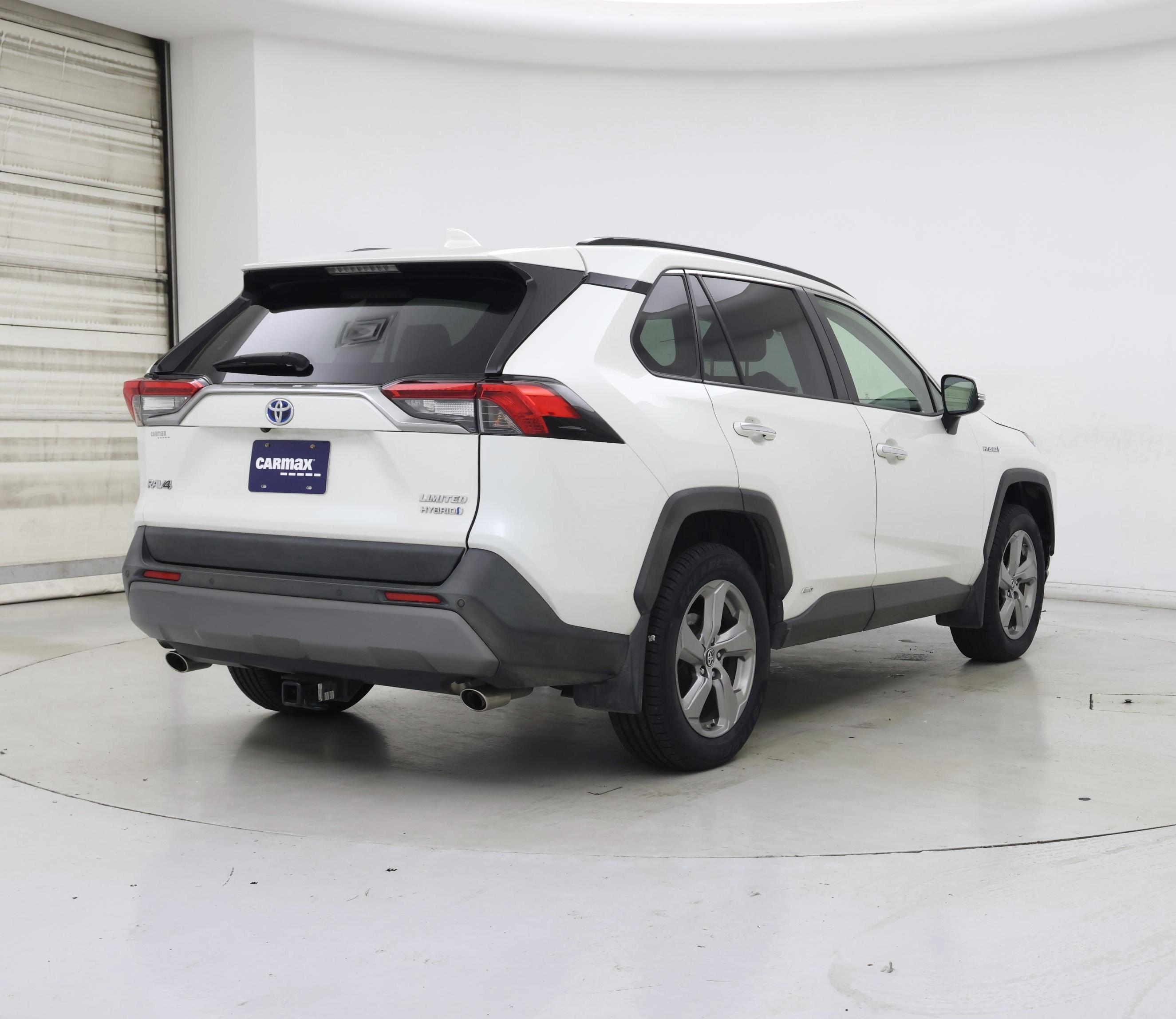 Thumbnail: 2019 Toyota RAV4 - 8